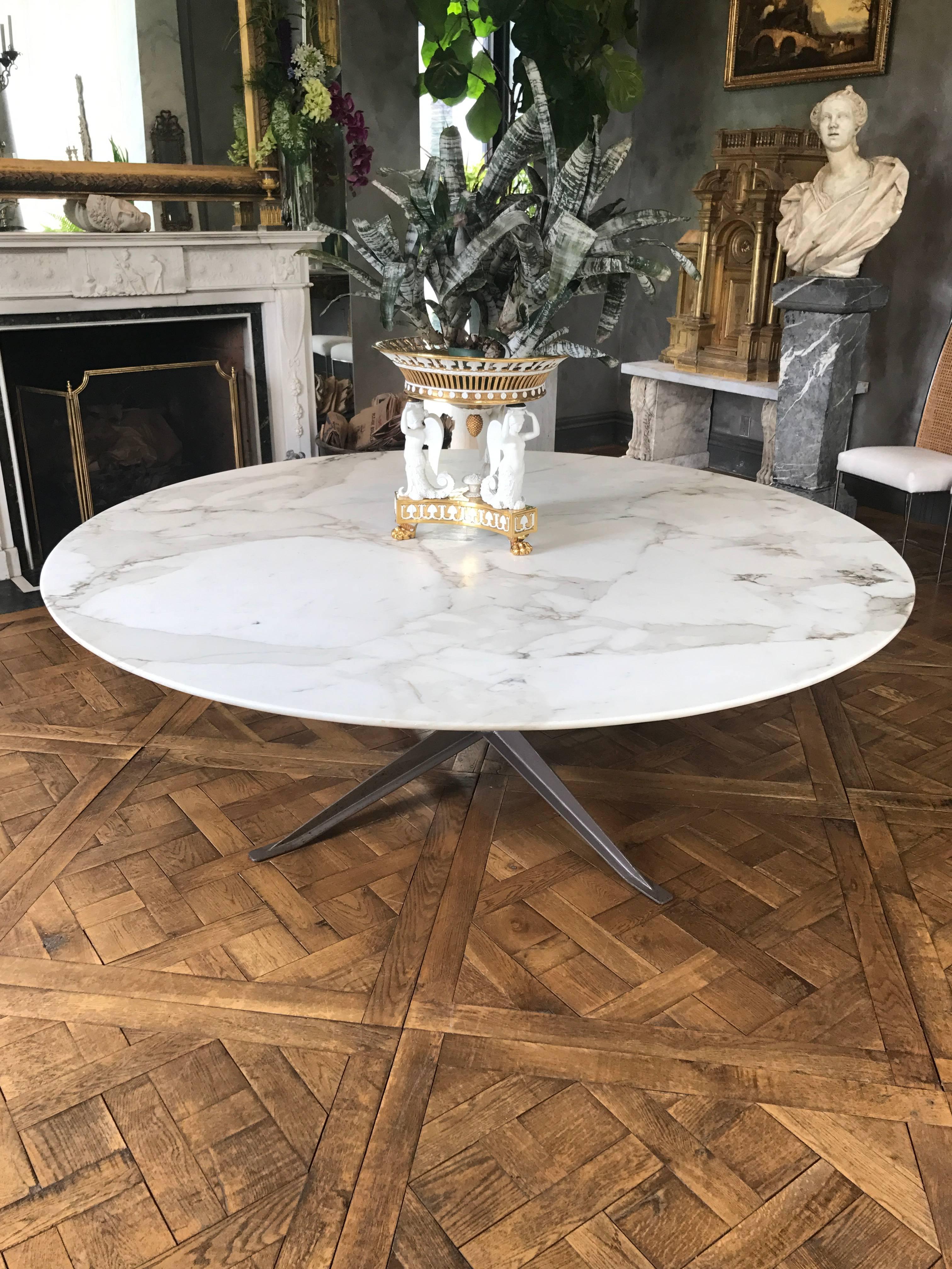 Exceptional Knoll Marble Dining Table In Excellent Condition In New Haven, CT