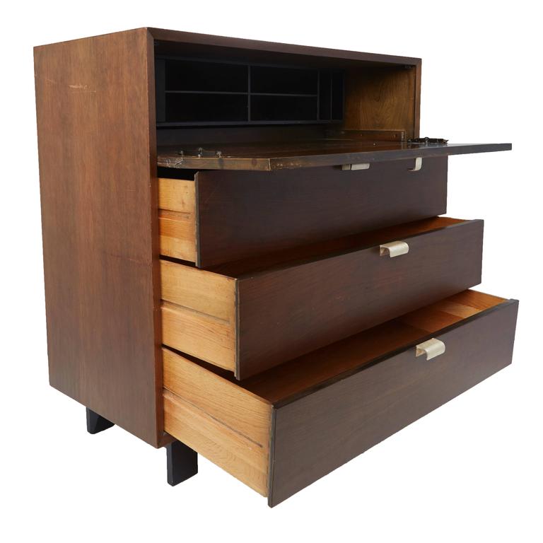 Herman Miller Dresser, Dresser With Pull Out Tray