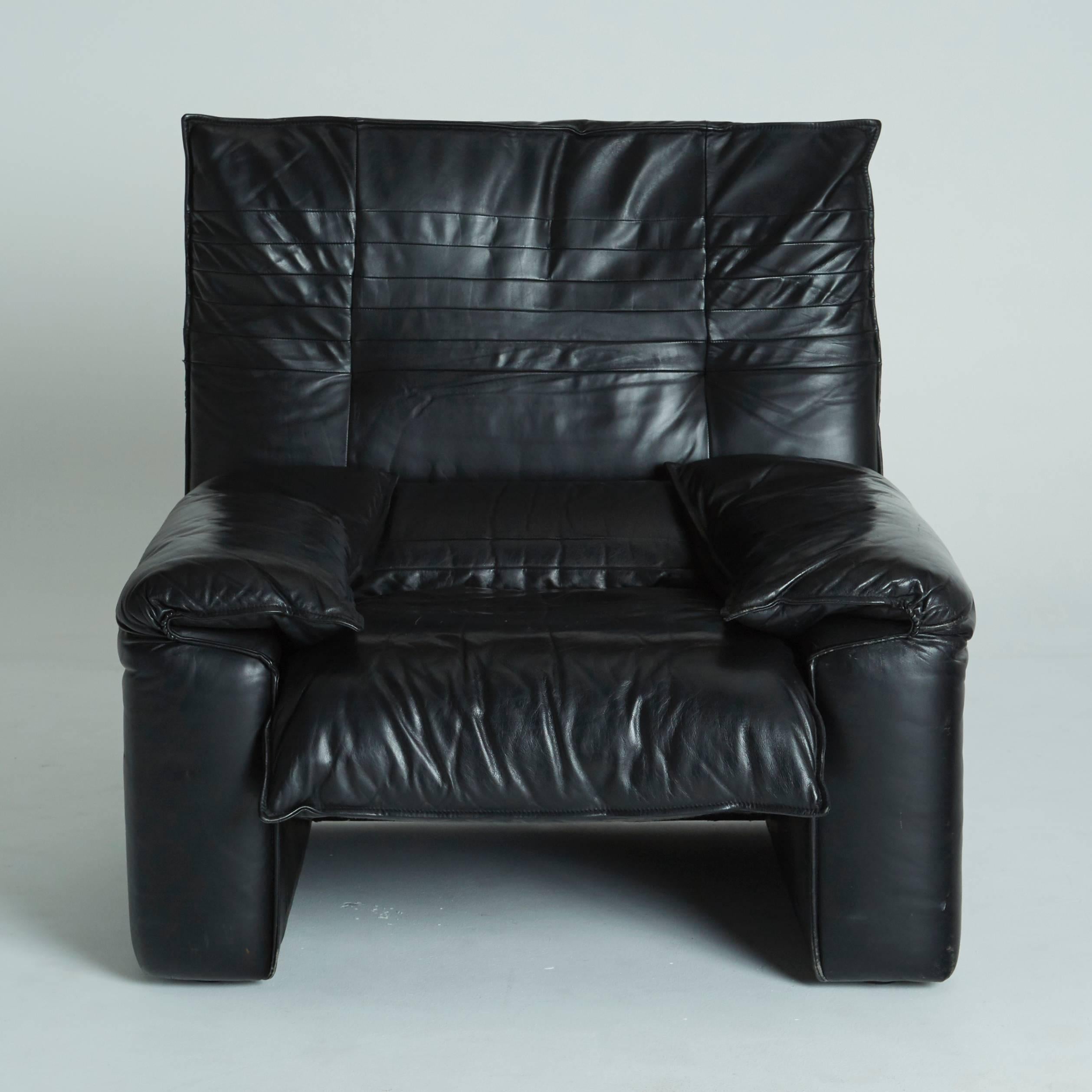Maralunga Style Black Leather Armchairs with Adjustable Headrests  1