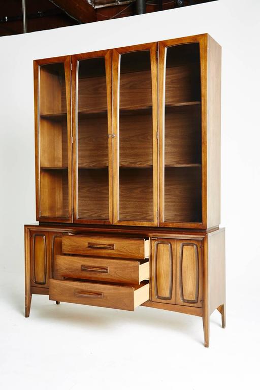 *ON SALE* American Modern China Display at 1stDibs