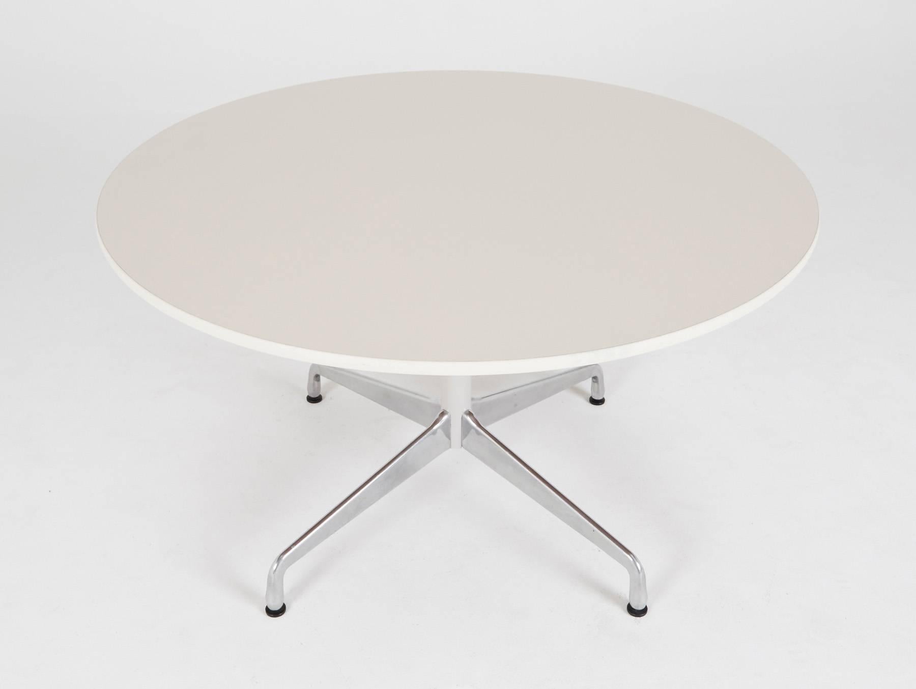 eames round dining table