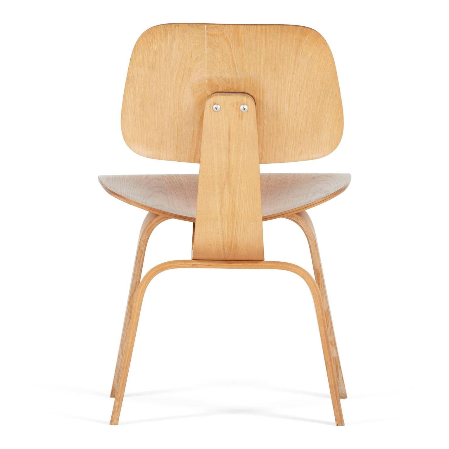 charles and ray eames plywood chair