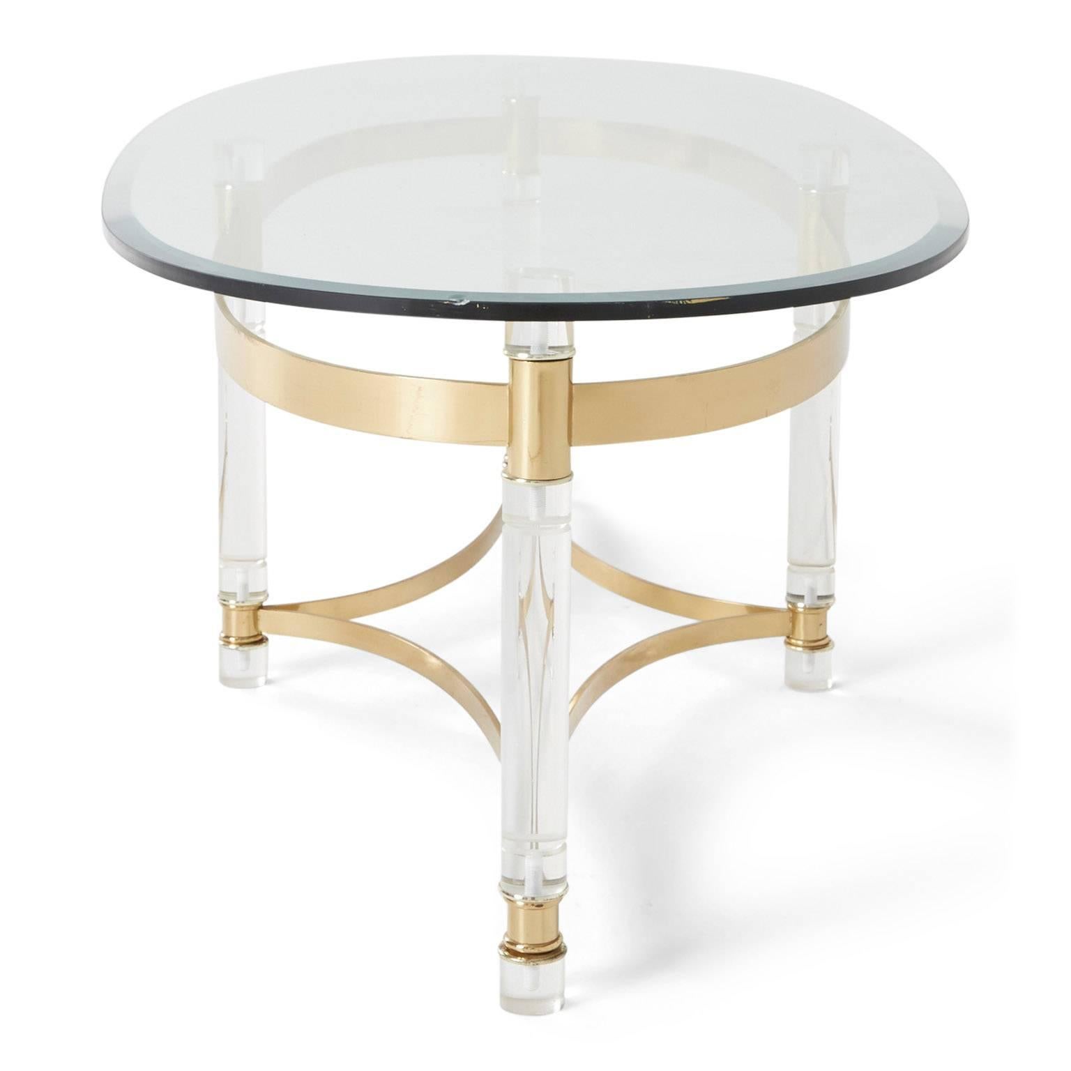 Charles Hollis Jones Style Lucite and Brass Regency Coffee Table, circa 1970 In Excellent Condition In Los Angeles, CA