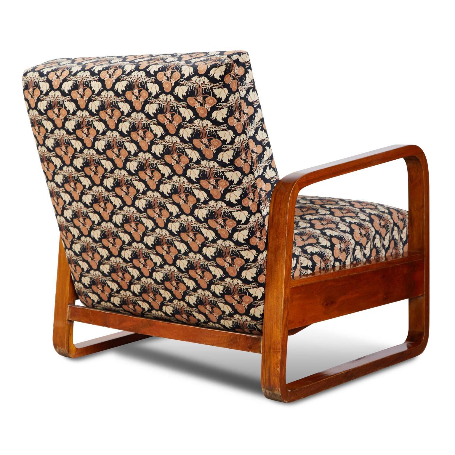 American Art Deco Sleeper Armchair with Fabric Attributed to William Morris, circa 1920