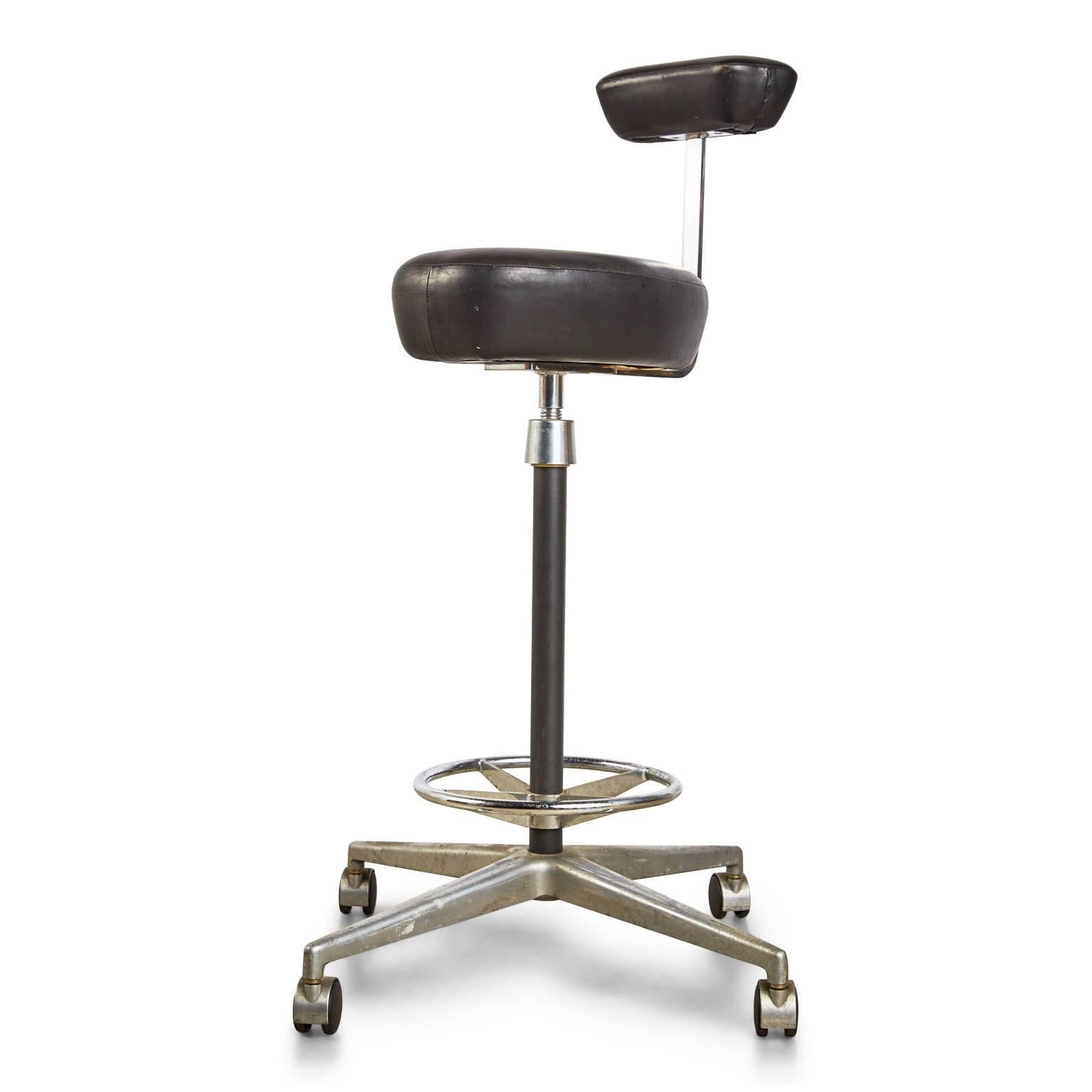 George Nelson for Herman Miller adjustable height drafting stool.
Excellent 1960s drafting stool by George Nelson for Herman Miller. Factory height and adjustable, with original black vinyl upholstery, circular footrest and moveable