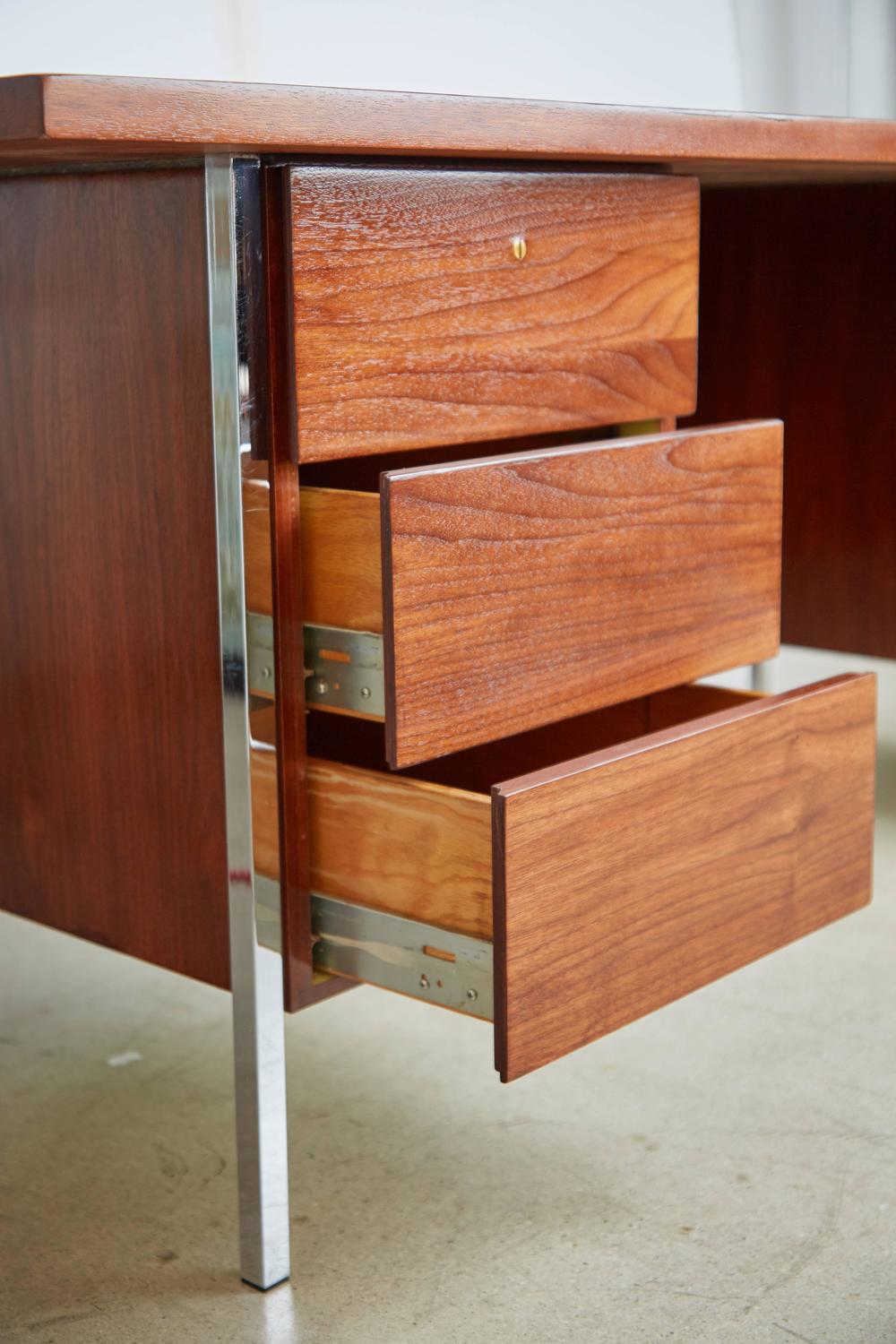 Florence Knoll Model 1503 Walnut Desk for Knoll Associates, Restored