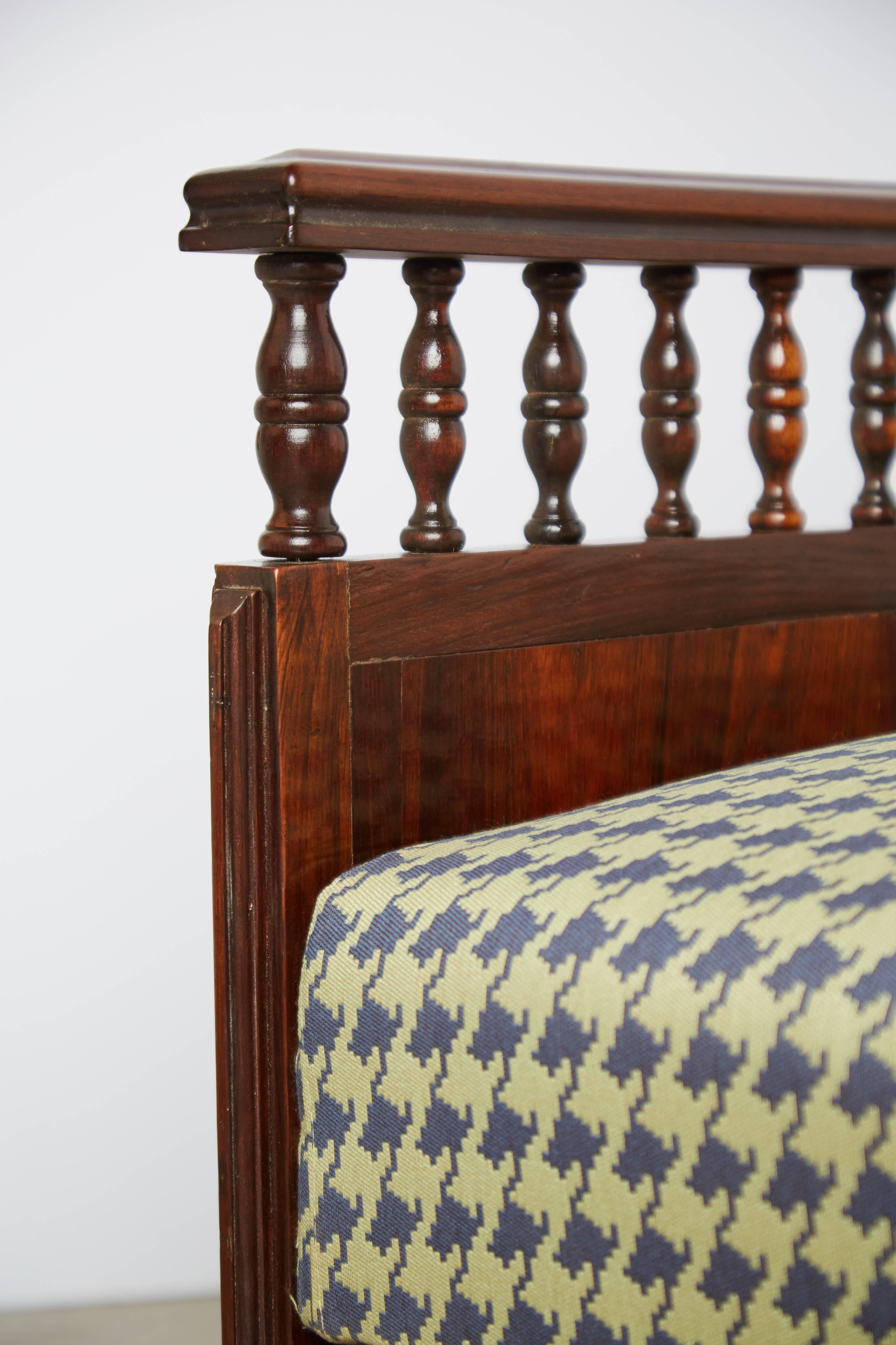 Mid-20th Century Carved Rosewood Daybed with Pull-Out Trundle Bed, circa 1960