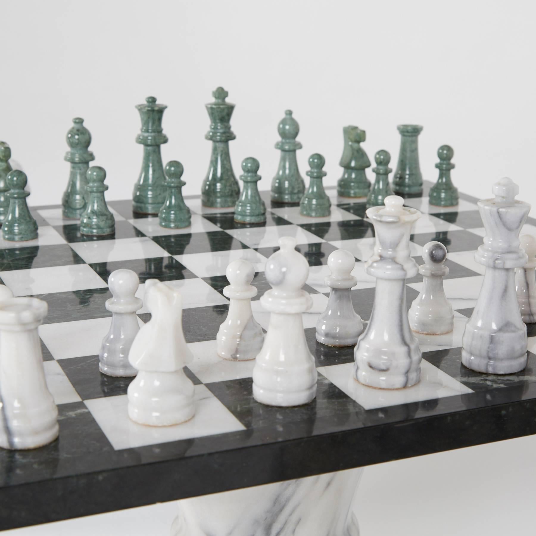 Carrera & Verde Guatemala Marble Pedestal Chess Set & Two Stools, circa 1980 1