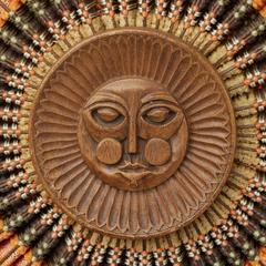 Seltene Maria Kipp-Wanddekoration aus geschnitztem Teakholz und gewebtem Textil mit Sonnenschliff, um 1960