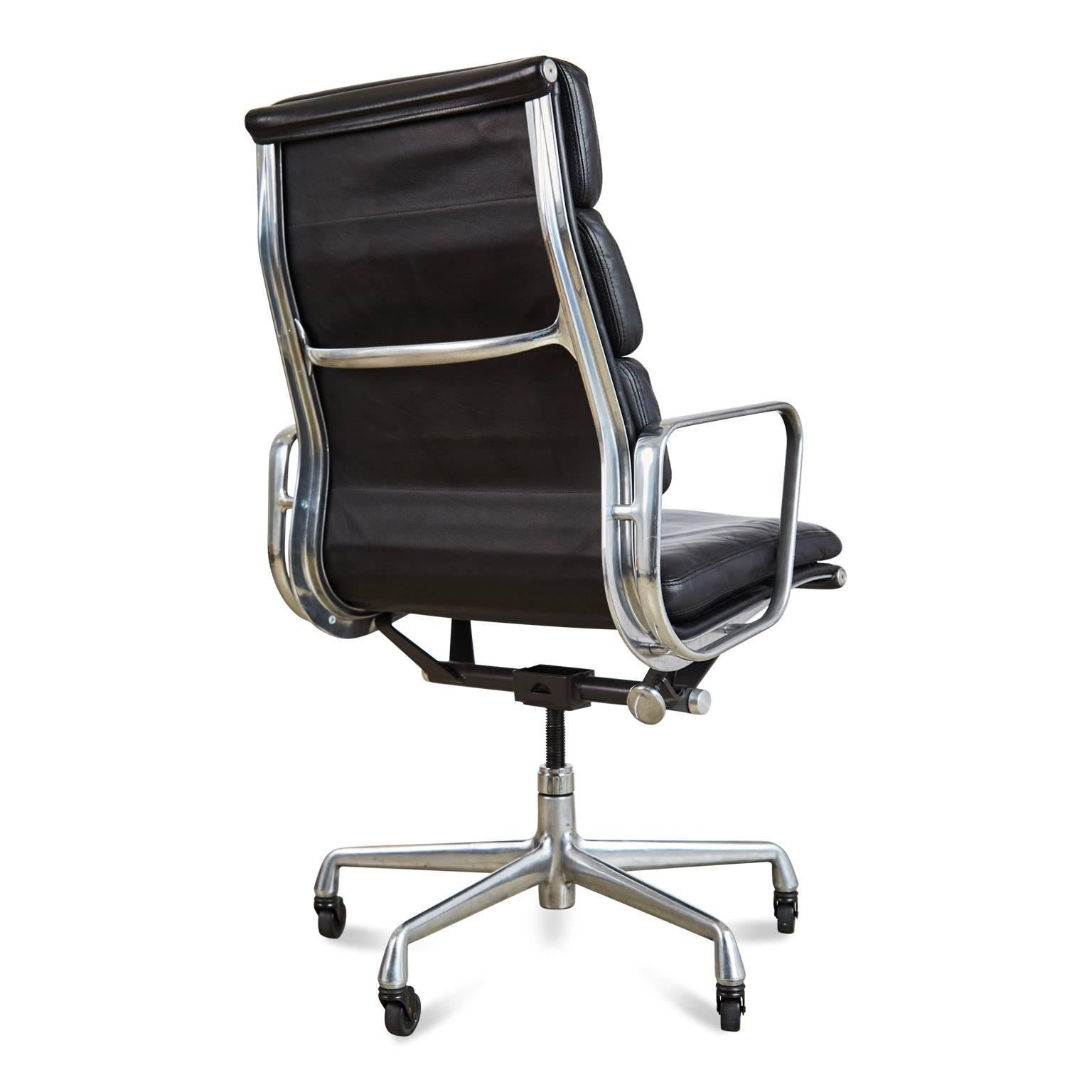 eames high back office chair