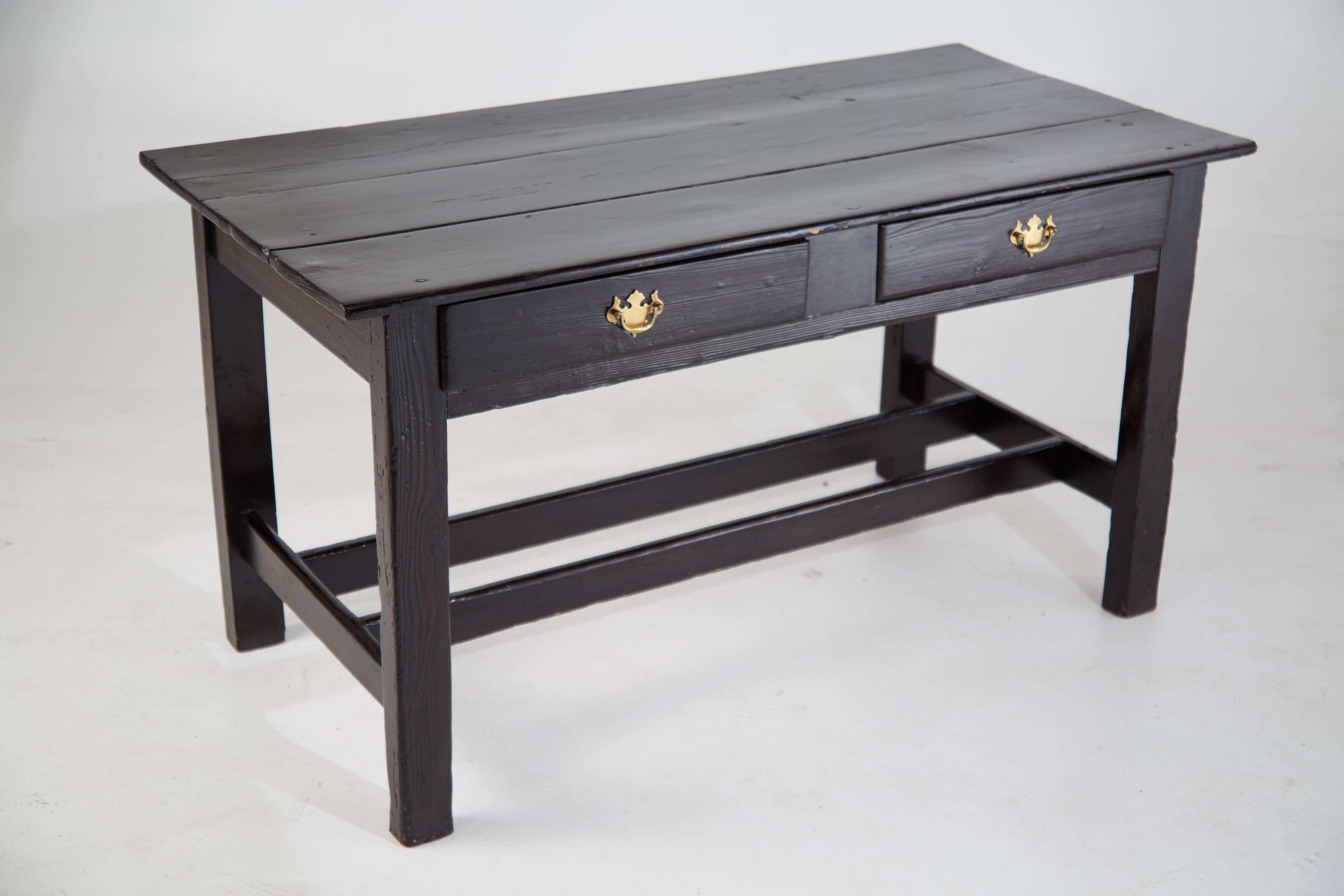 Vintage Black Lacquered Wooden Desk with Brass Hardware In Good Condition In Los Angeles, CA