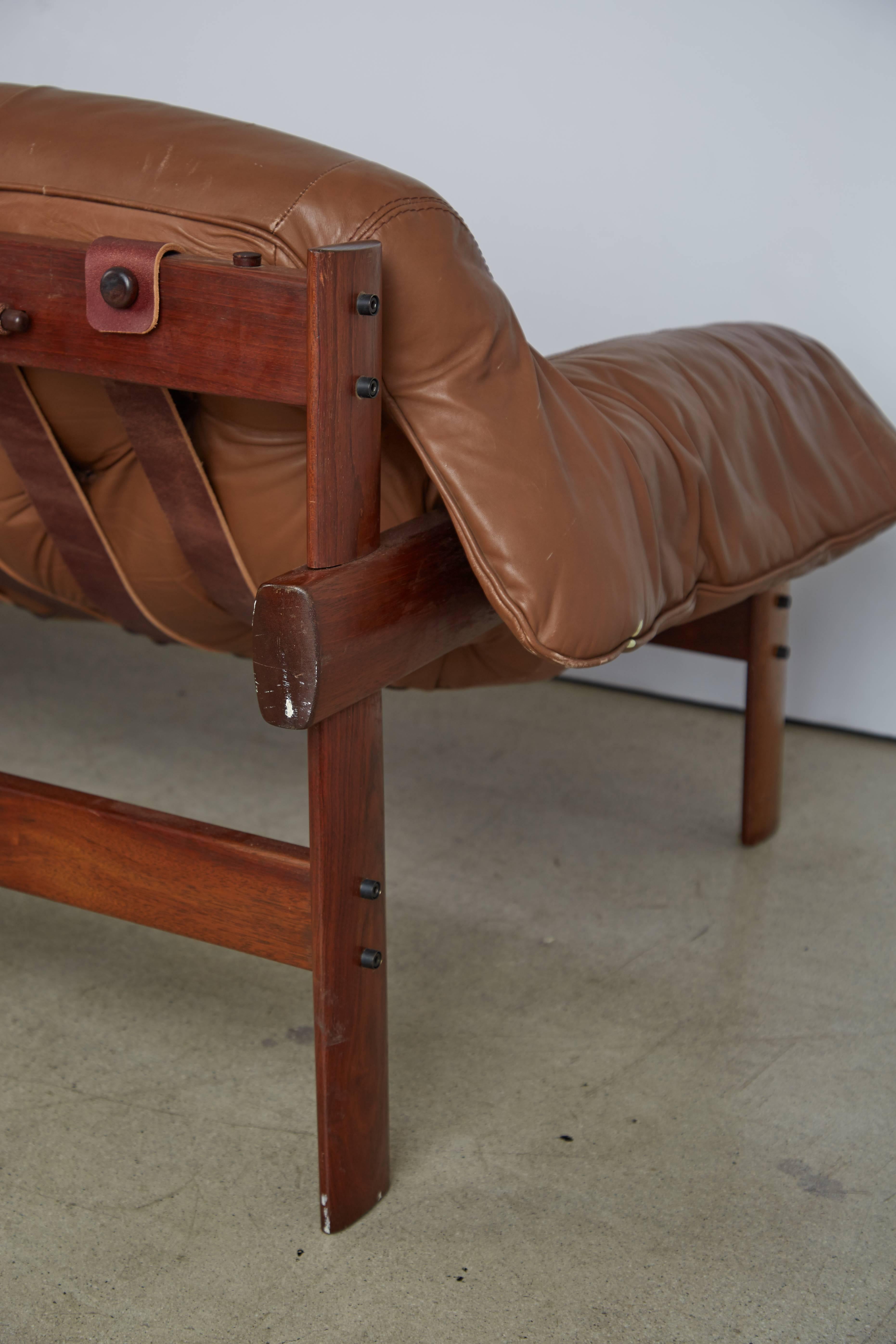 Mid-20th Century Percival Lafer Rosewood and Distressed Leather Tufted Sofa, Brazil, circa 1960