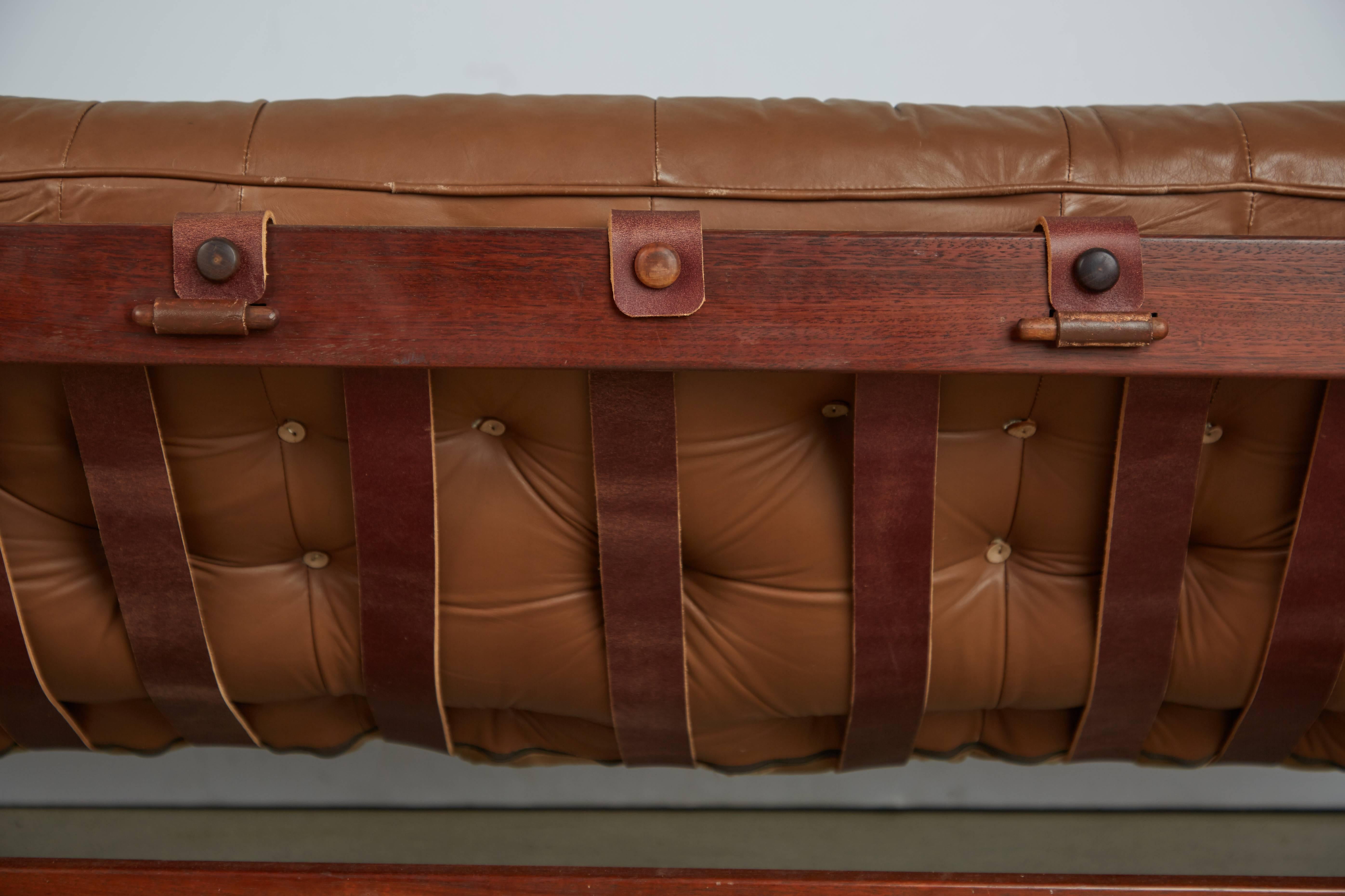 Percival Lafer Rosewood and Distressed Leather Tufted Sofa, Brazil, circa 1960 2