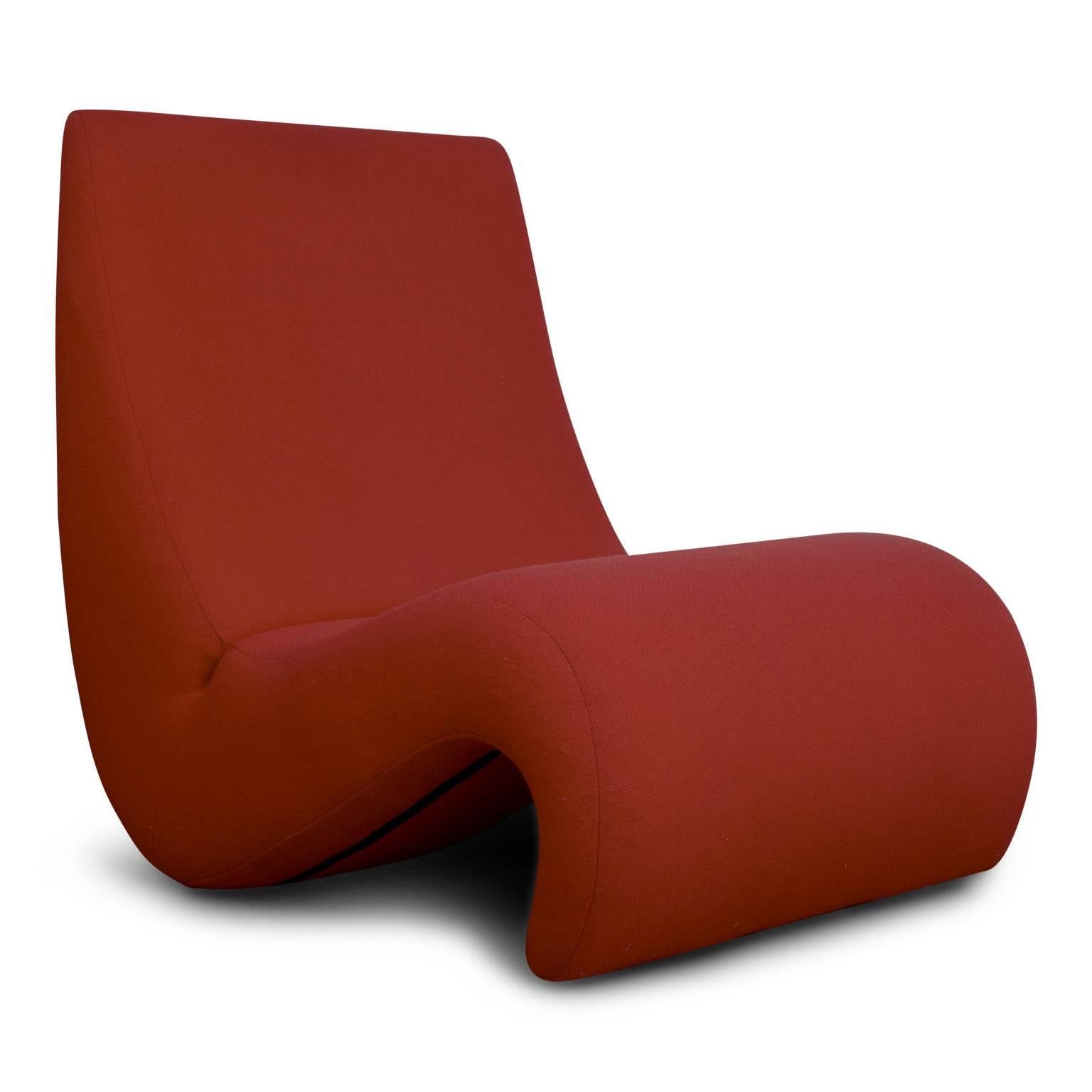 Originally designed by Verner Panton in 1970 for his Visiona installation, several versions of this Amoebe lounge chair were included in the display. This piece exemplifies the vivacious and spirited essence of the early 1970s with its s-shape