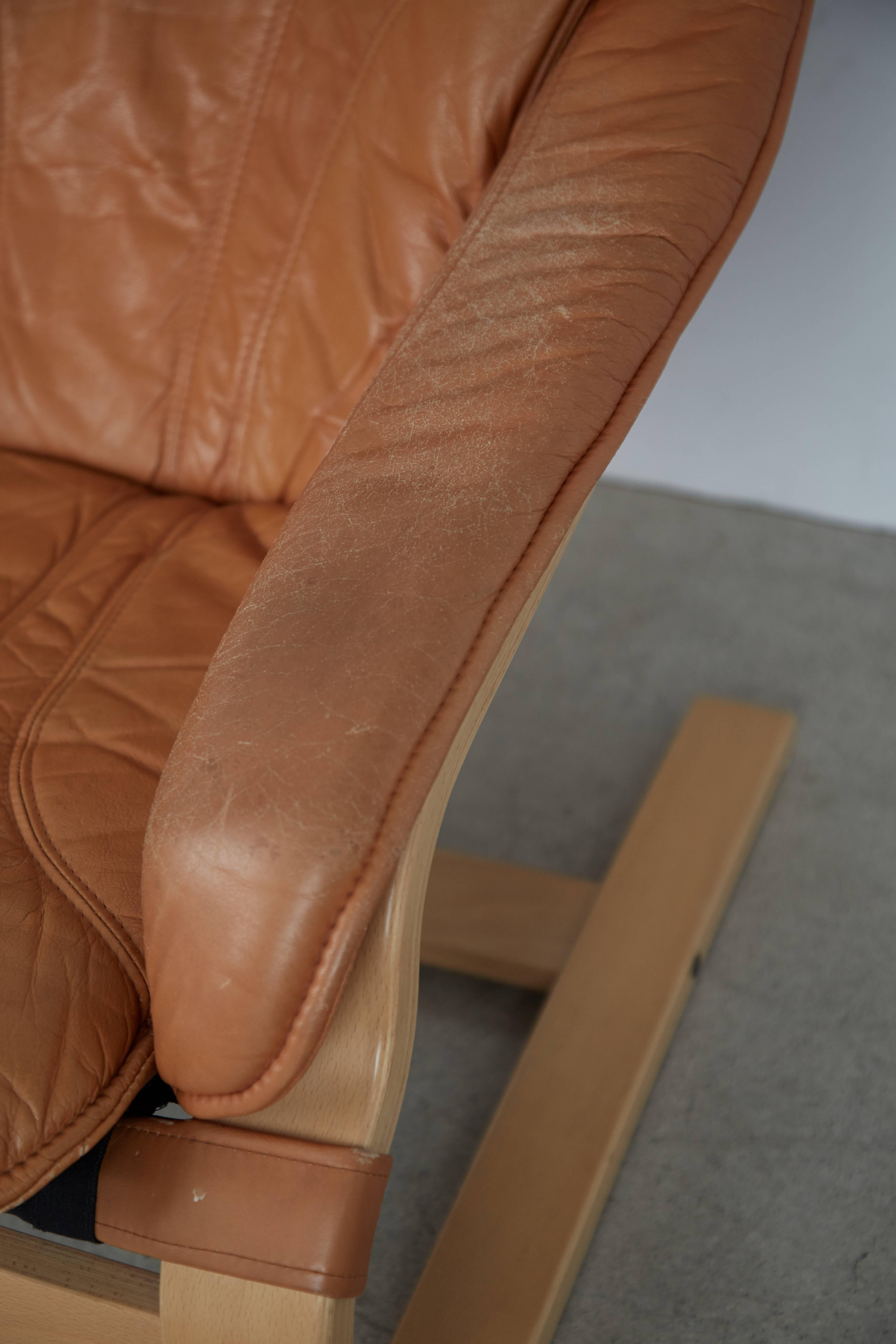 Late 20th Century Pair of Leather Danish Modern Bentwood Lounge Chairs, circa 1970