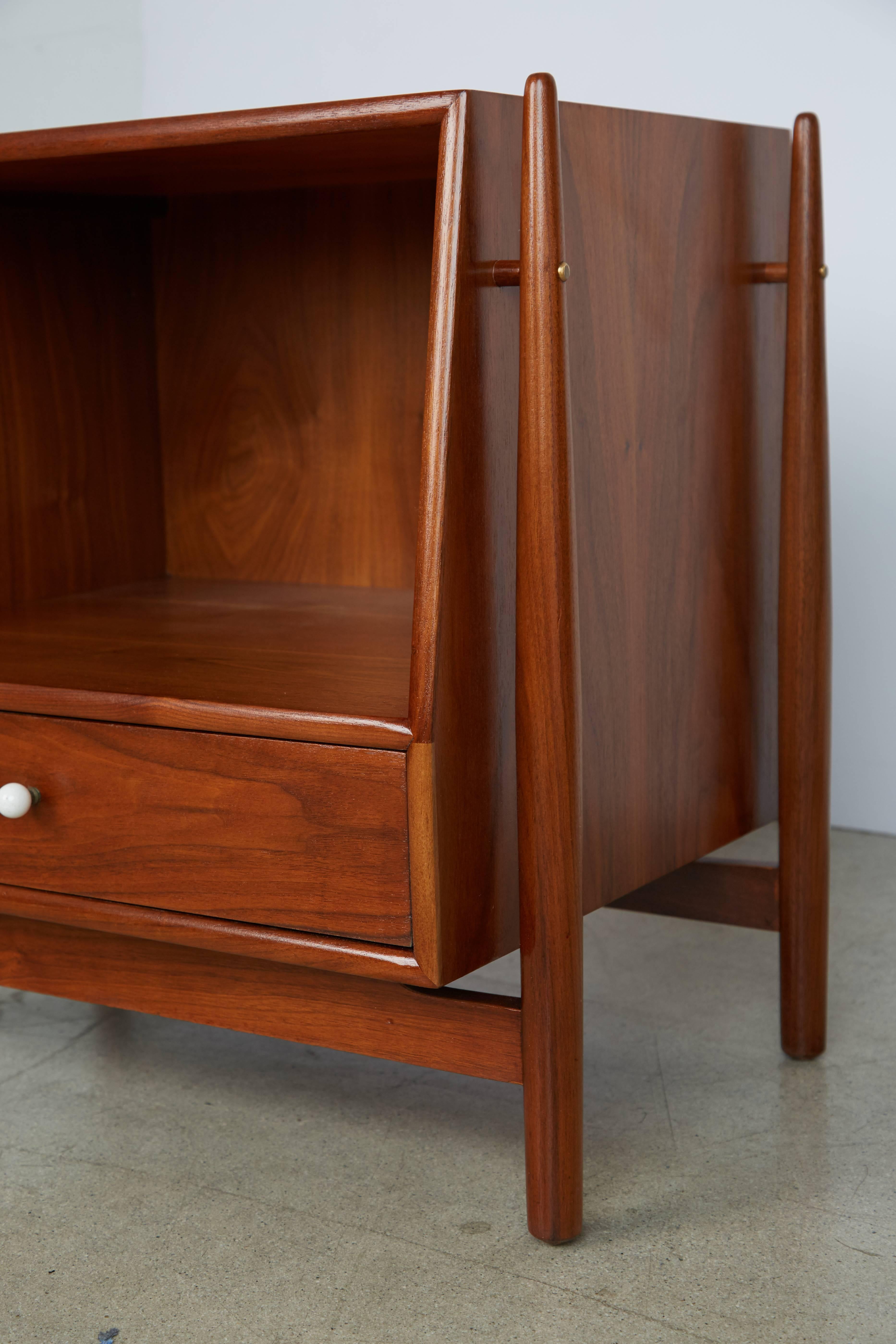 Kipp Stewart Declaration Nightstands for Drexel, Pair, Newly Restored In Excellent Condition In Los Angeles, CA