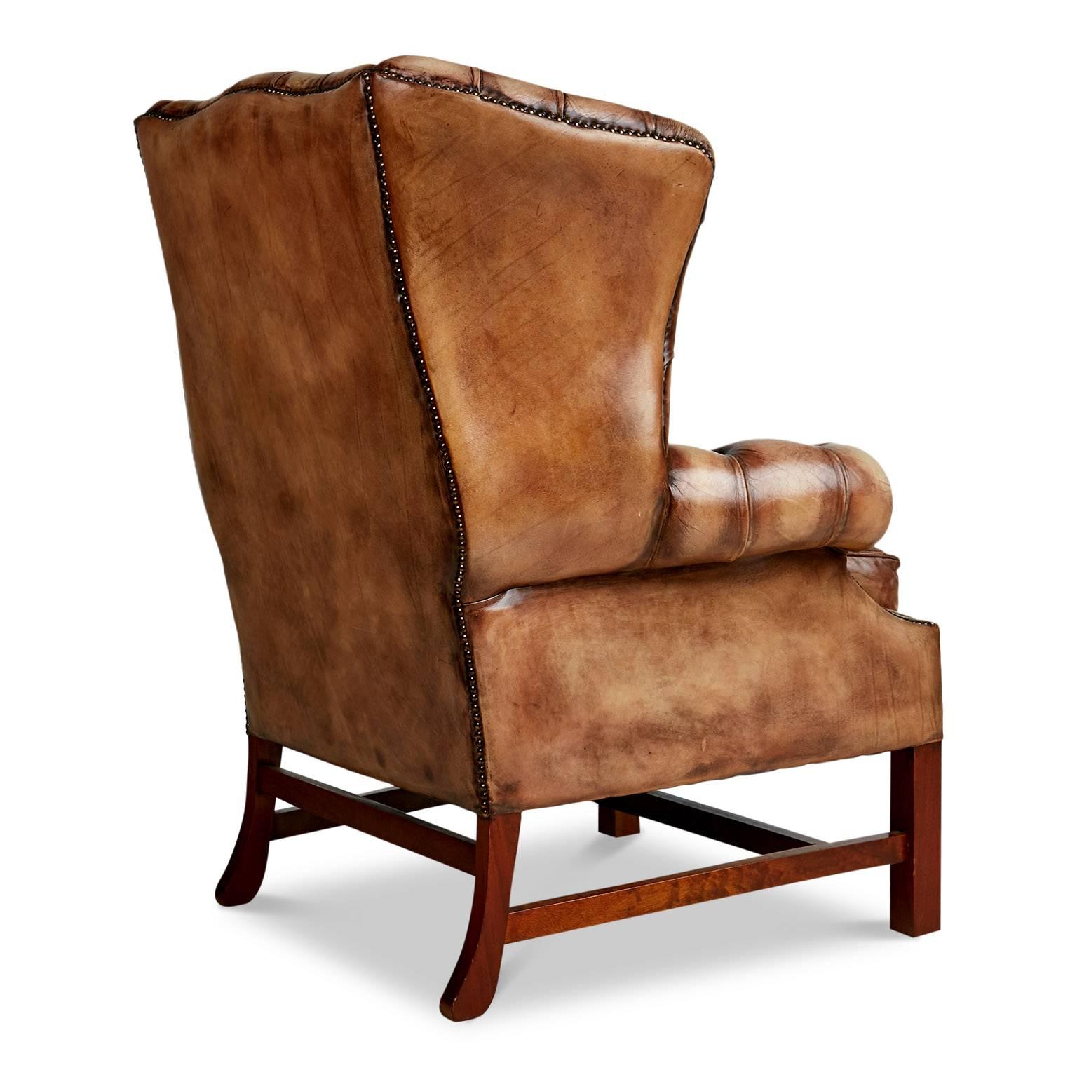 English Tufted Leather Wingback Library Lounge Armchair In Good Condition In Los Angeles, CA