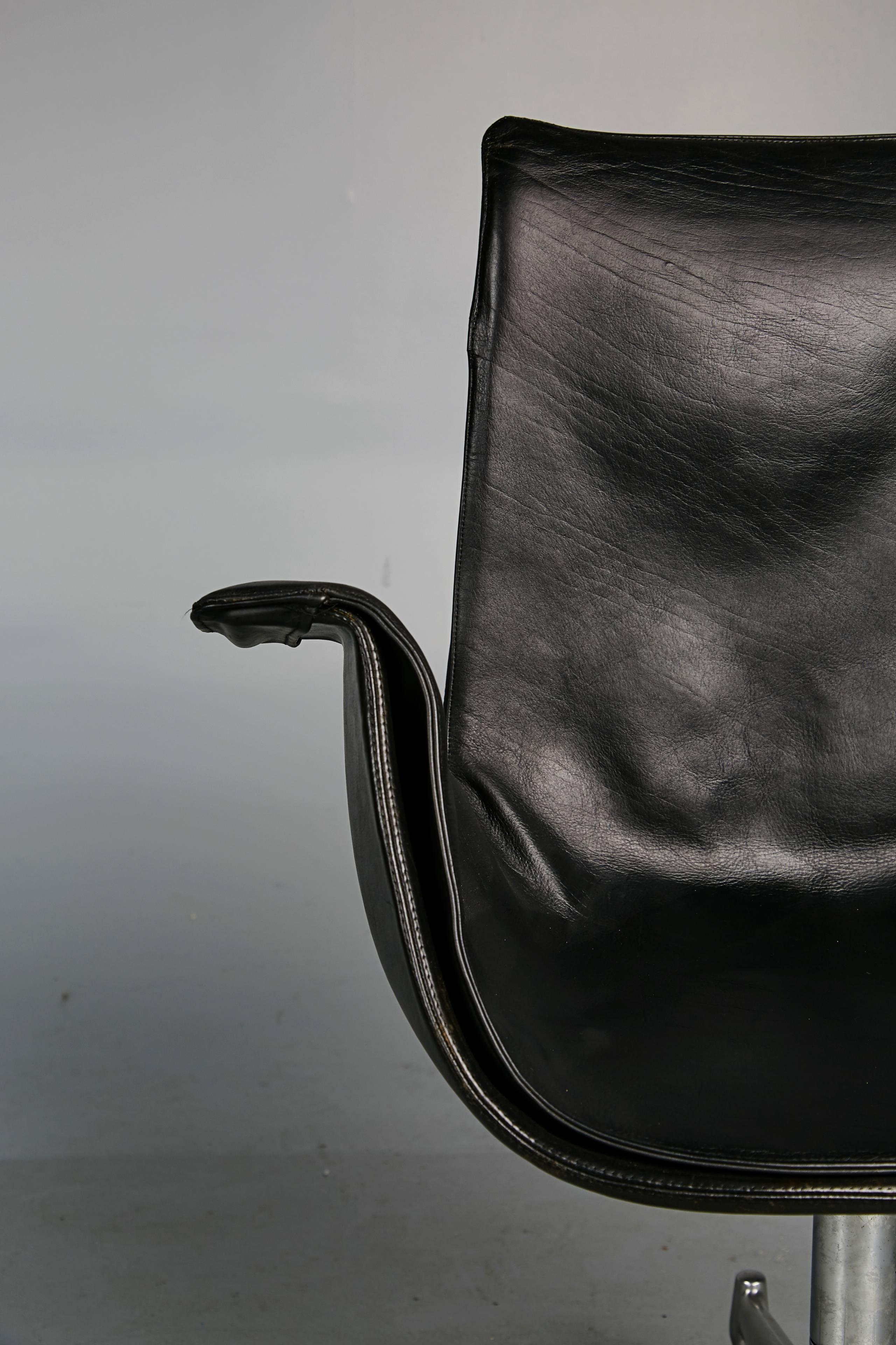 FK 6727 Bird Chairs by Preben Fabricius & Jørgen Kastholm for Alfred Kill Int. In Excellent Condition In Los Angeles, CA