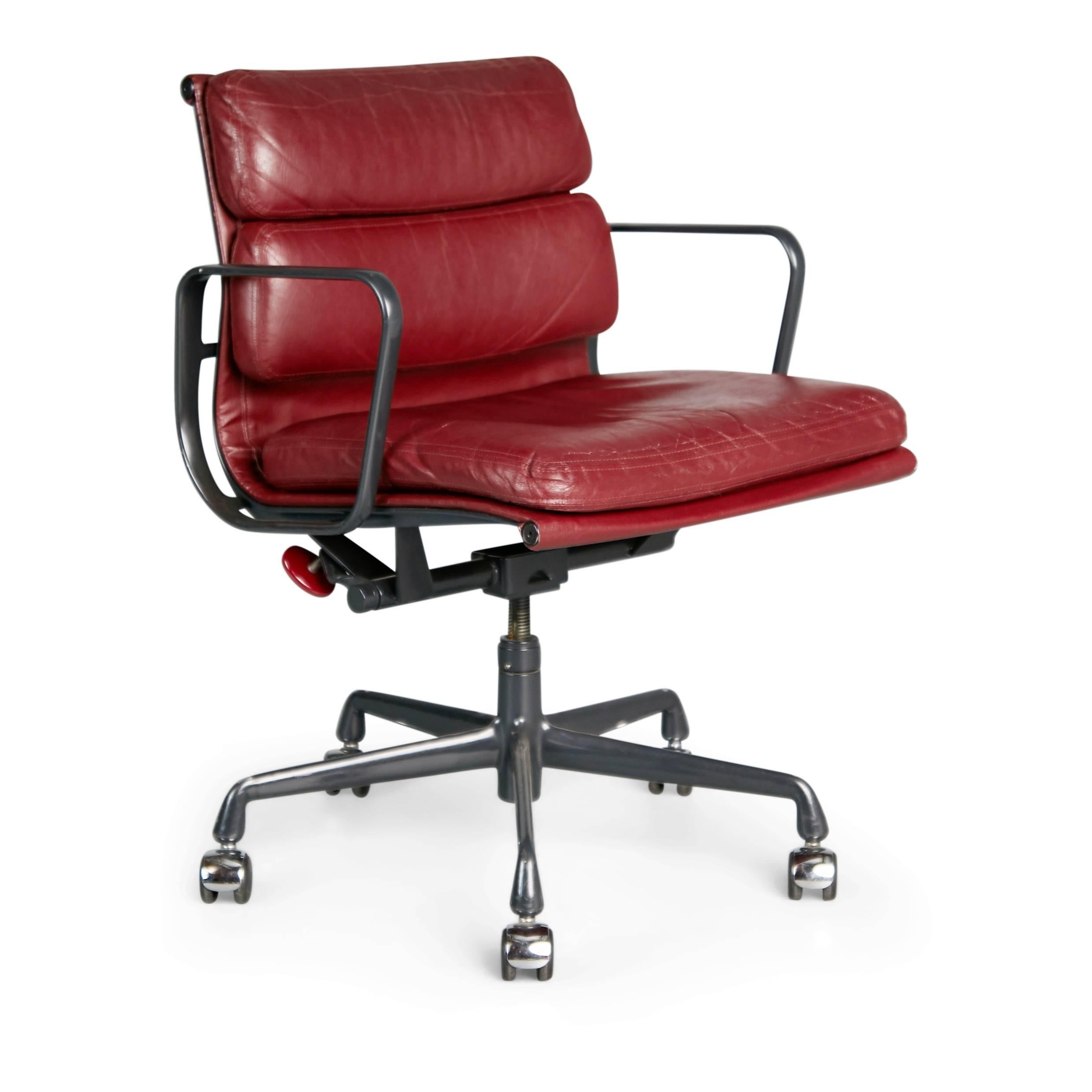 American Charles Eames for Herman Miller Burgundy Soft Pad Management Chairs, circa 1980