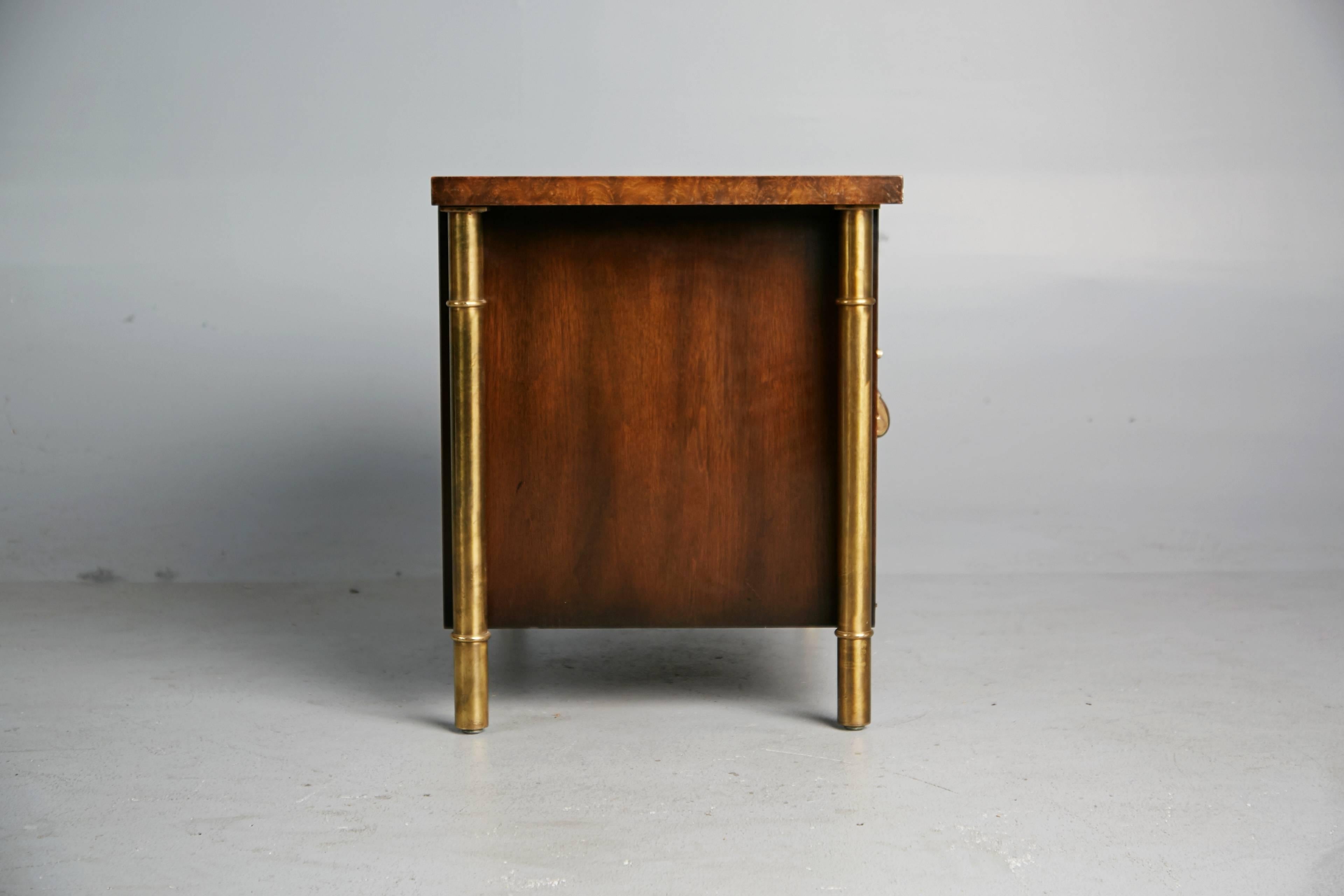 Mid-20th Century Mastercraft Burled Wood & Brass Side or End Table by William Doezema, circa 1960