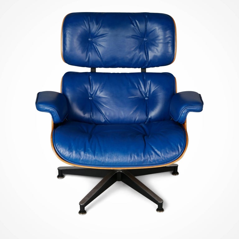 Blue Leather and Rosewood Eames Lounge Chair 670 for Herman Miller ...