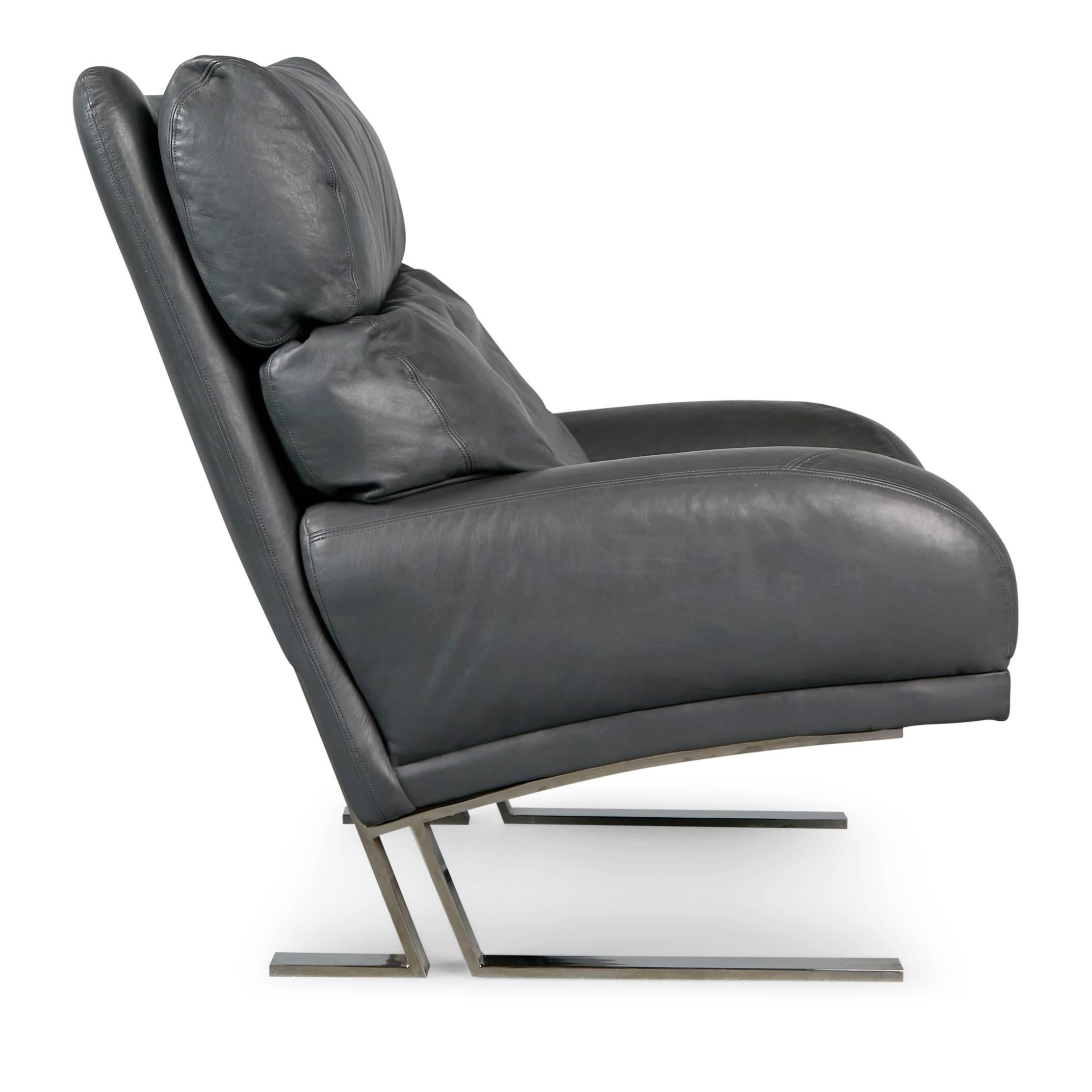 Milo Baughman Grey Leather Lounge Chair and Ottoman for Directional, circa 1970 In Excellent Condition In Los Angeles, CA