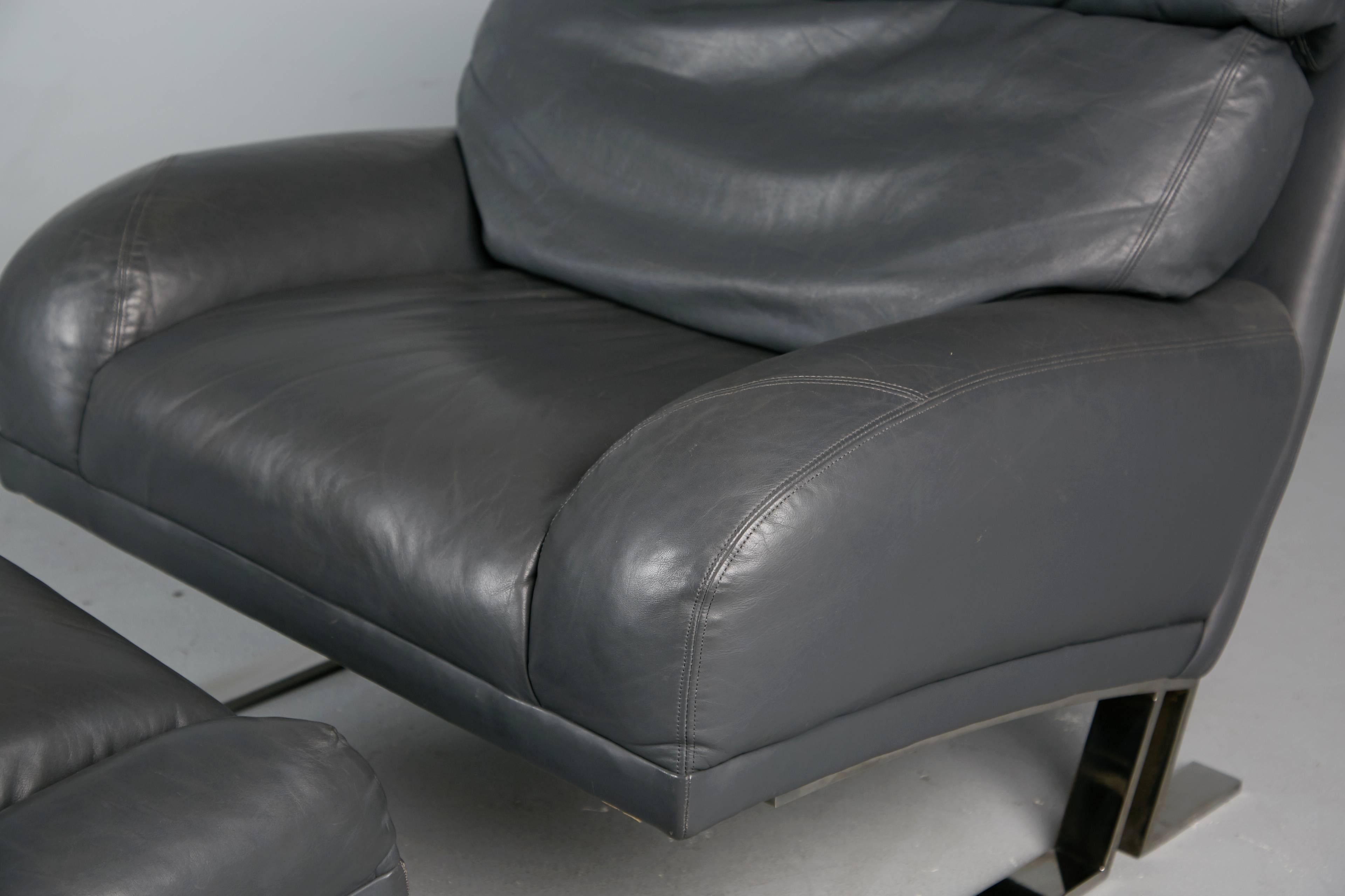 Milo Baughman Grey Leather Lounge Chair and Ottoman for Directional, circa 1970 2