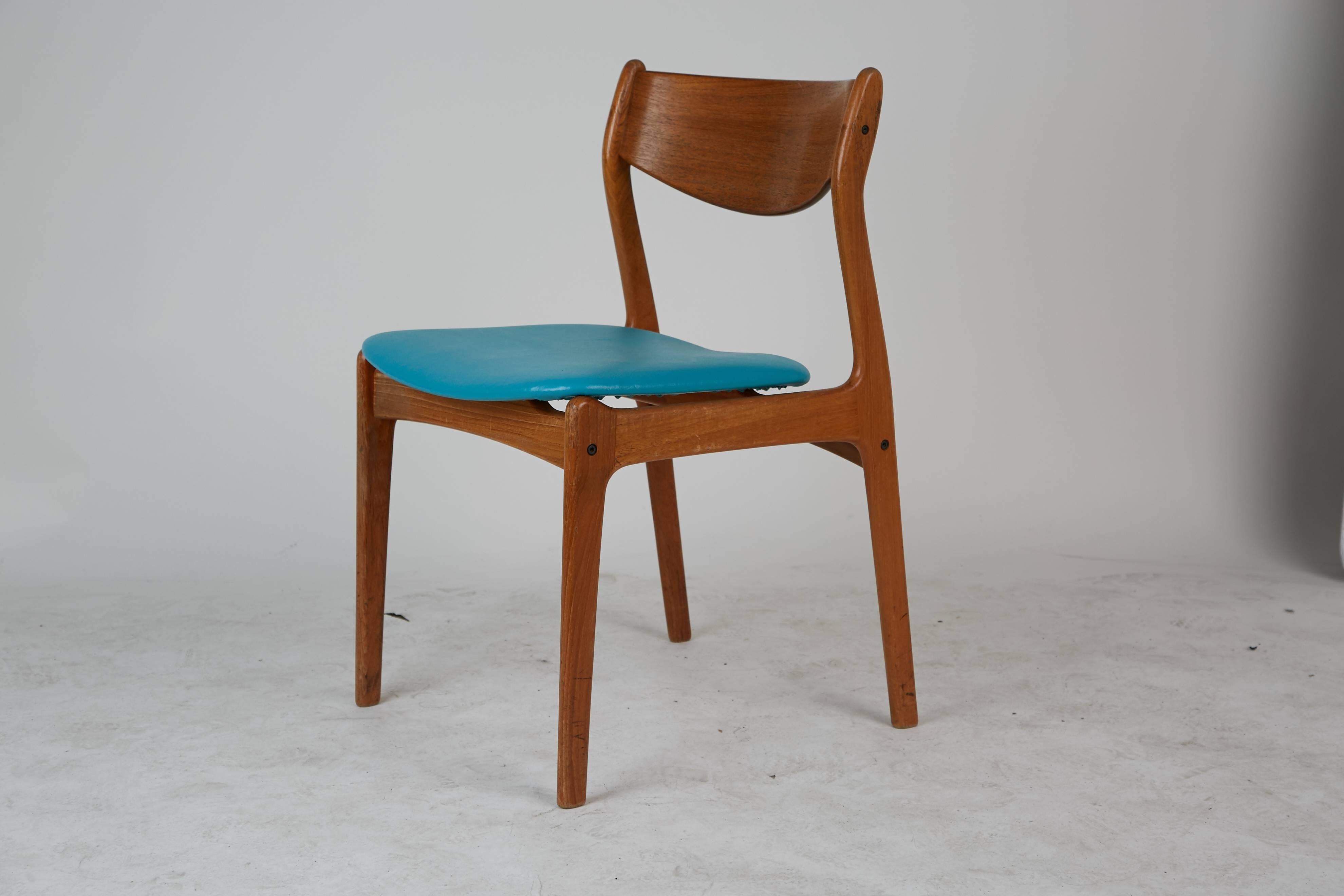 Scandinavian Modern Danish Modern Teak Side Chair with Teal Upholstery, Circa 1960
