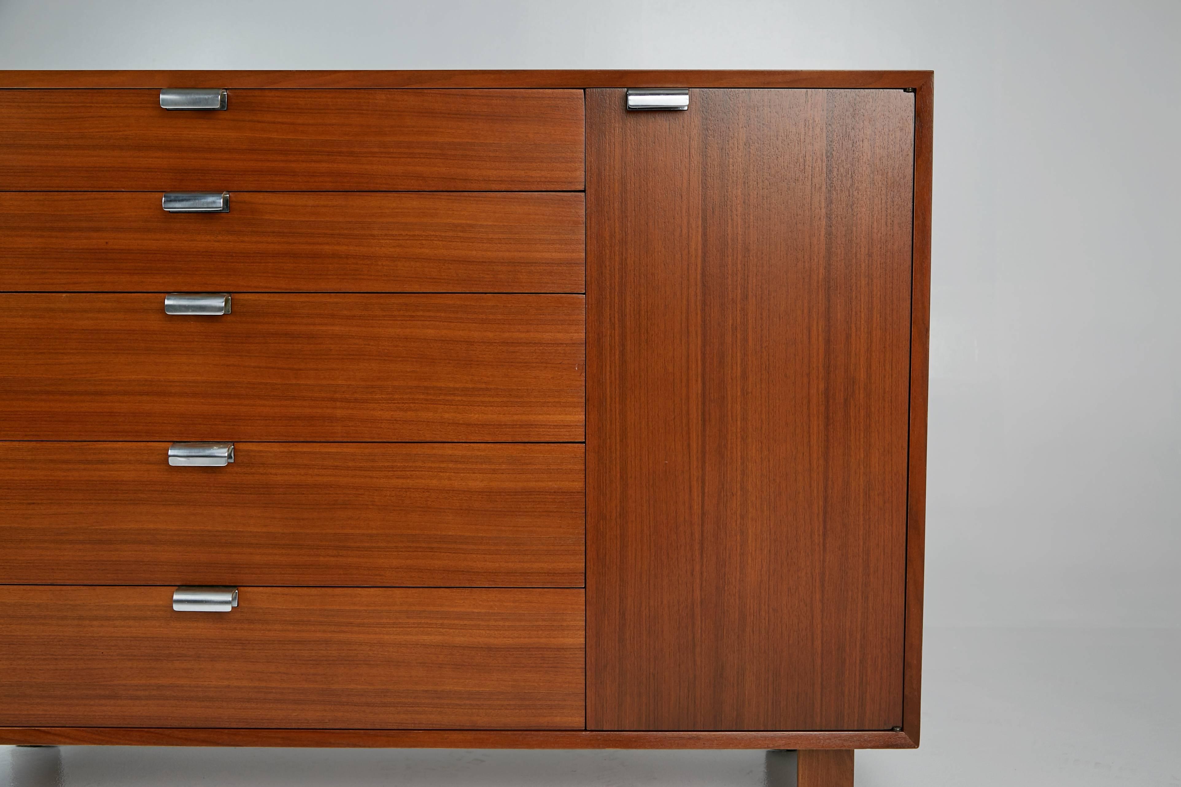 George Nelson for Herman Miller Dresser Cabinet, Signed, circa 1950 In Excellent Condition In Los Angeles, CA