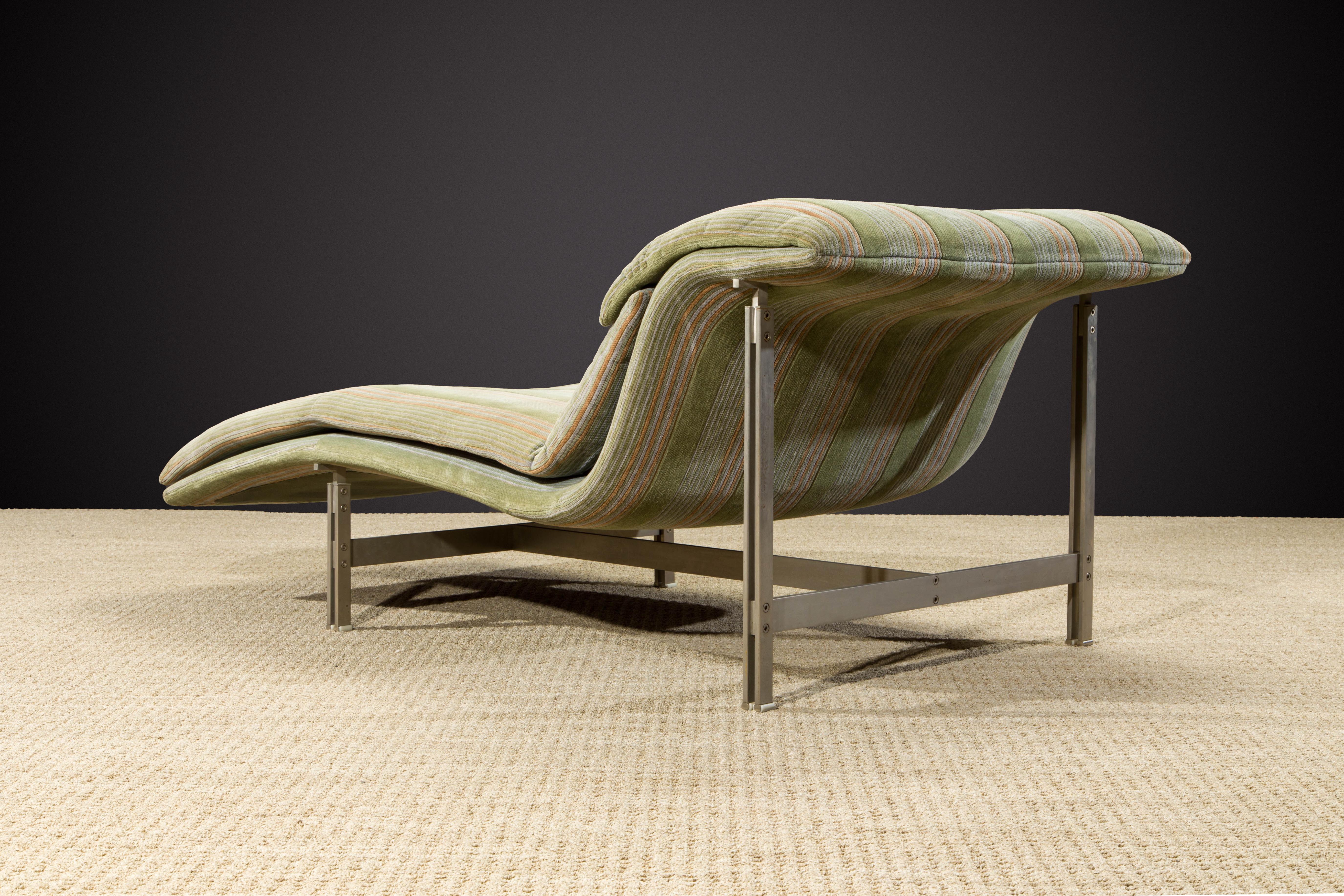 'Wave' Chaise Lounge by Giovanni Offredi for Saporiti Italia, circa 1980, Signed 1