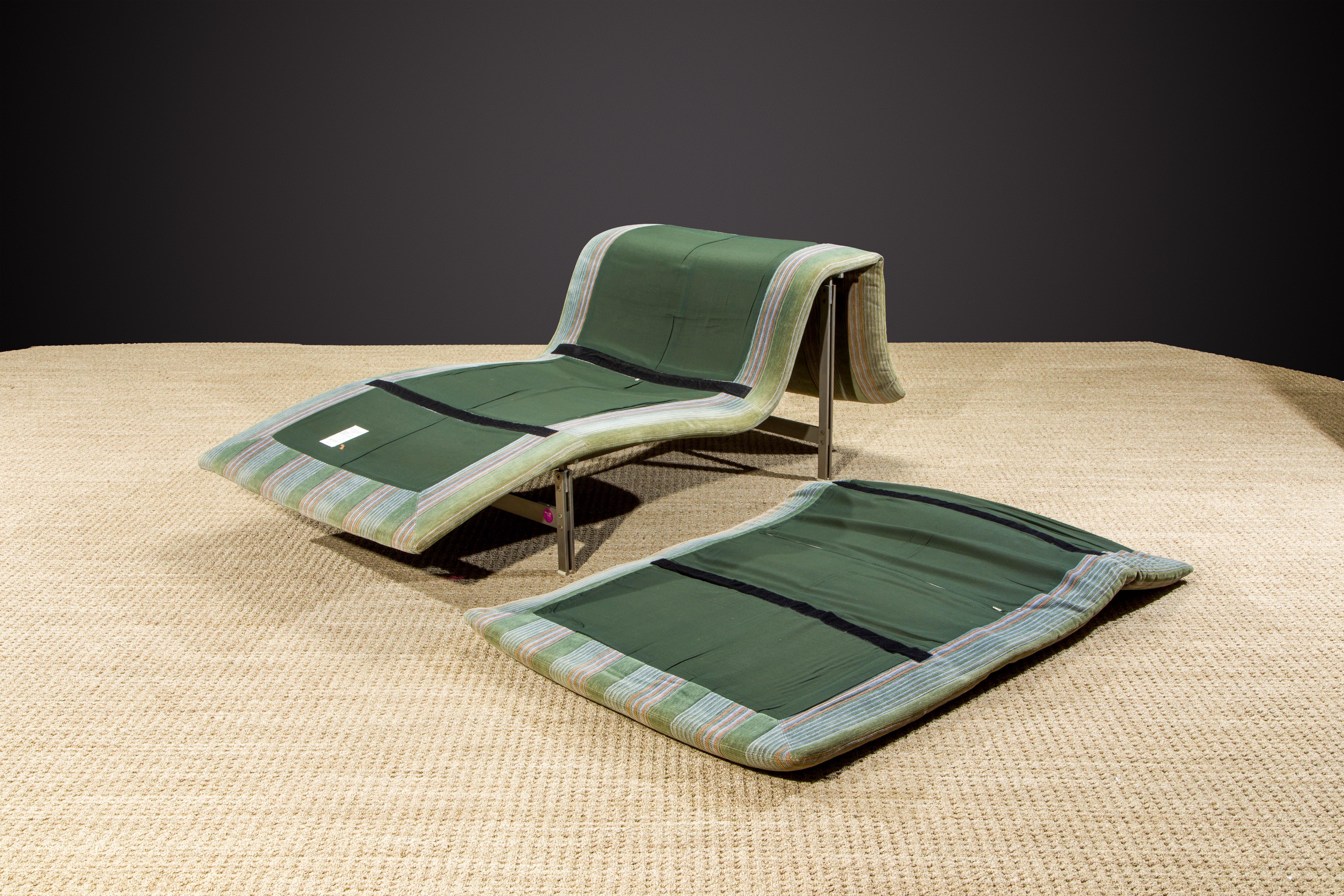 'Wave' Chaise Lounge by Giovanni Offredi for Saporiti Italia, circa 1980, Signed 9