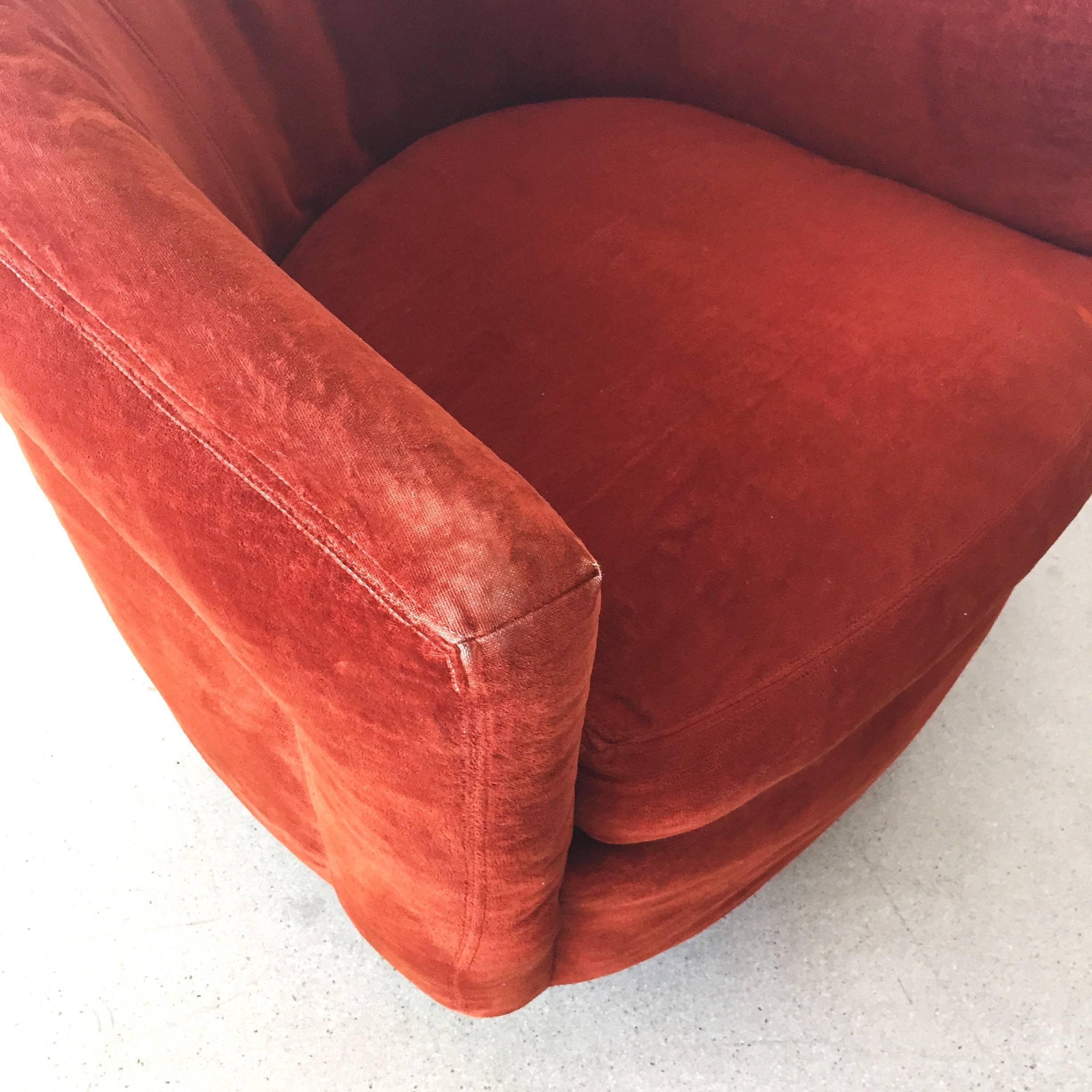 Late 20th Century SEASONAL DEAL- Lounge Swivel Chair -In the style of Milo Baughman