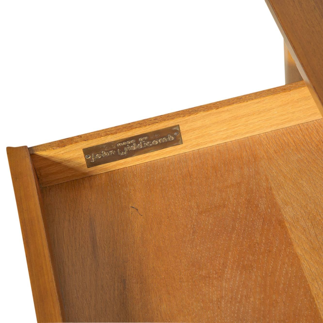 American John Widdicomb Nightstands Cherry Side Tables