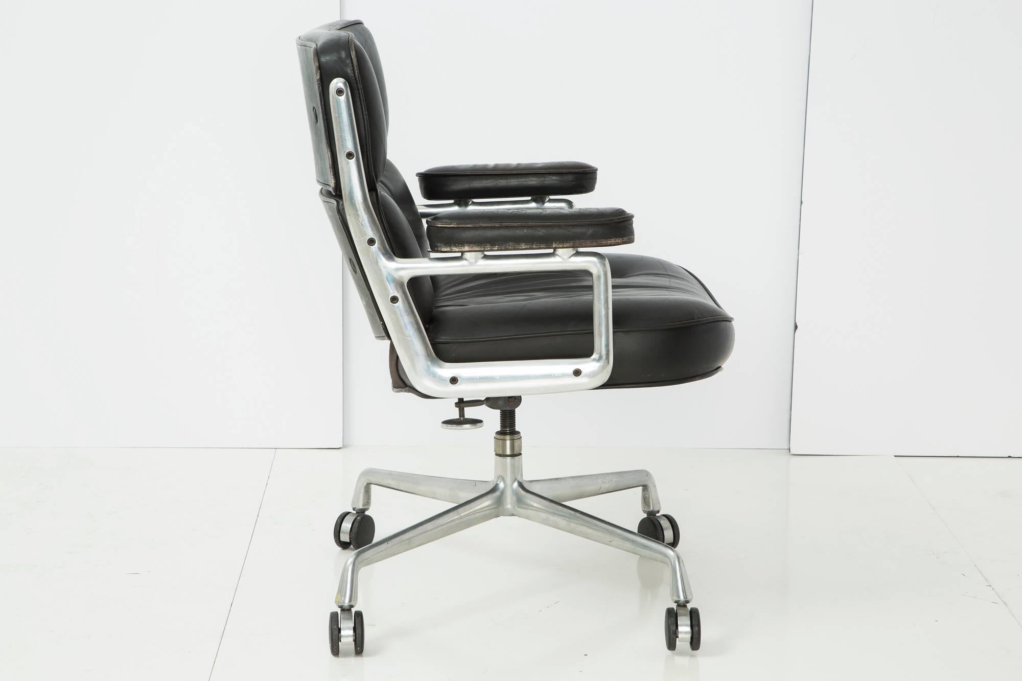 Mid-Century Modern Eames Time Life Office Desk Chair, Herman Miller