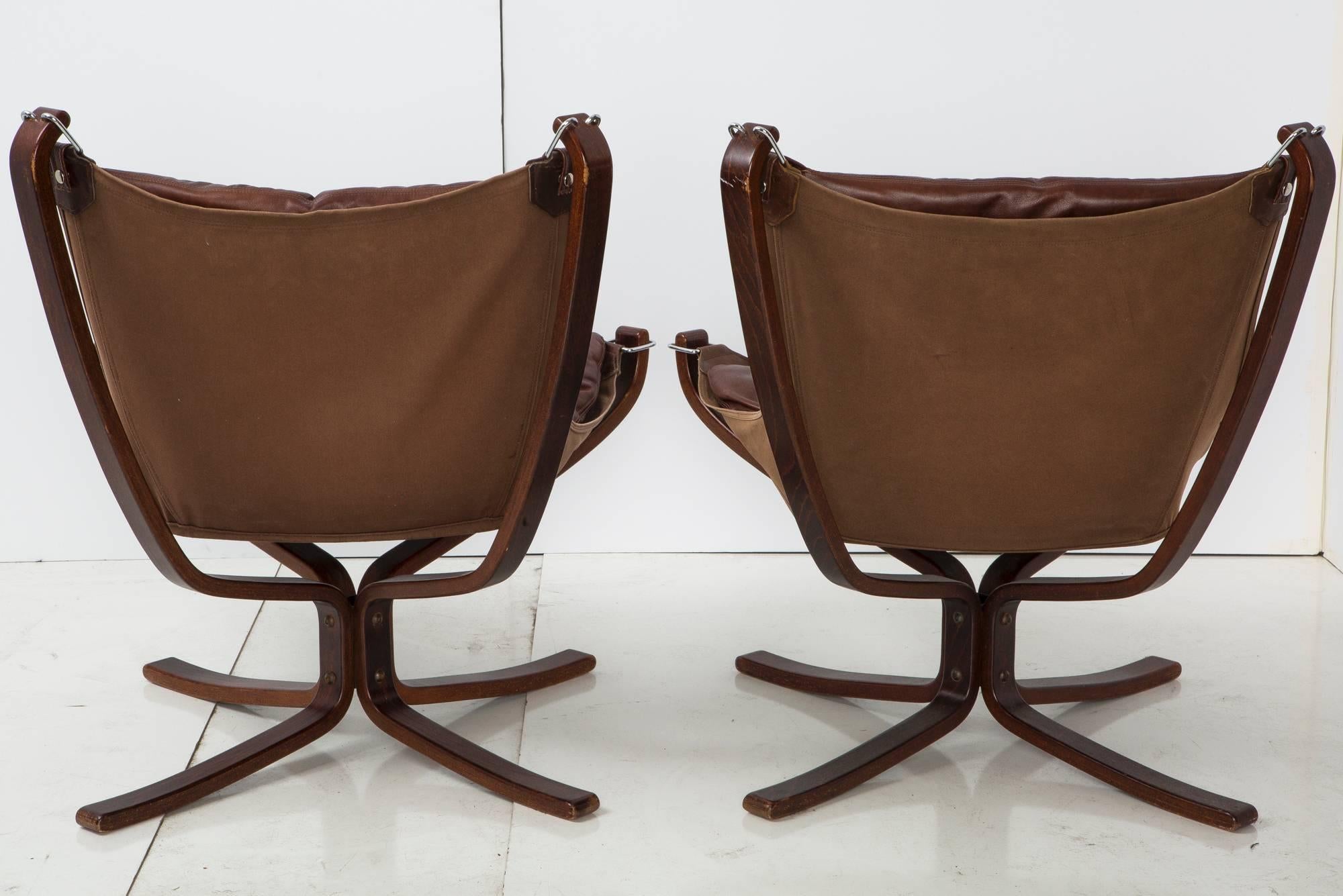 Norwegian Pair of Sigurd Ressell Leather Falcon Chairs and Ottoman