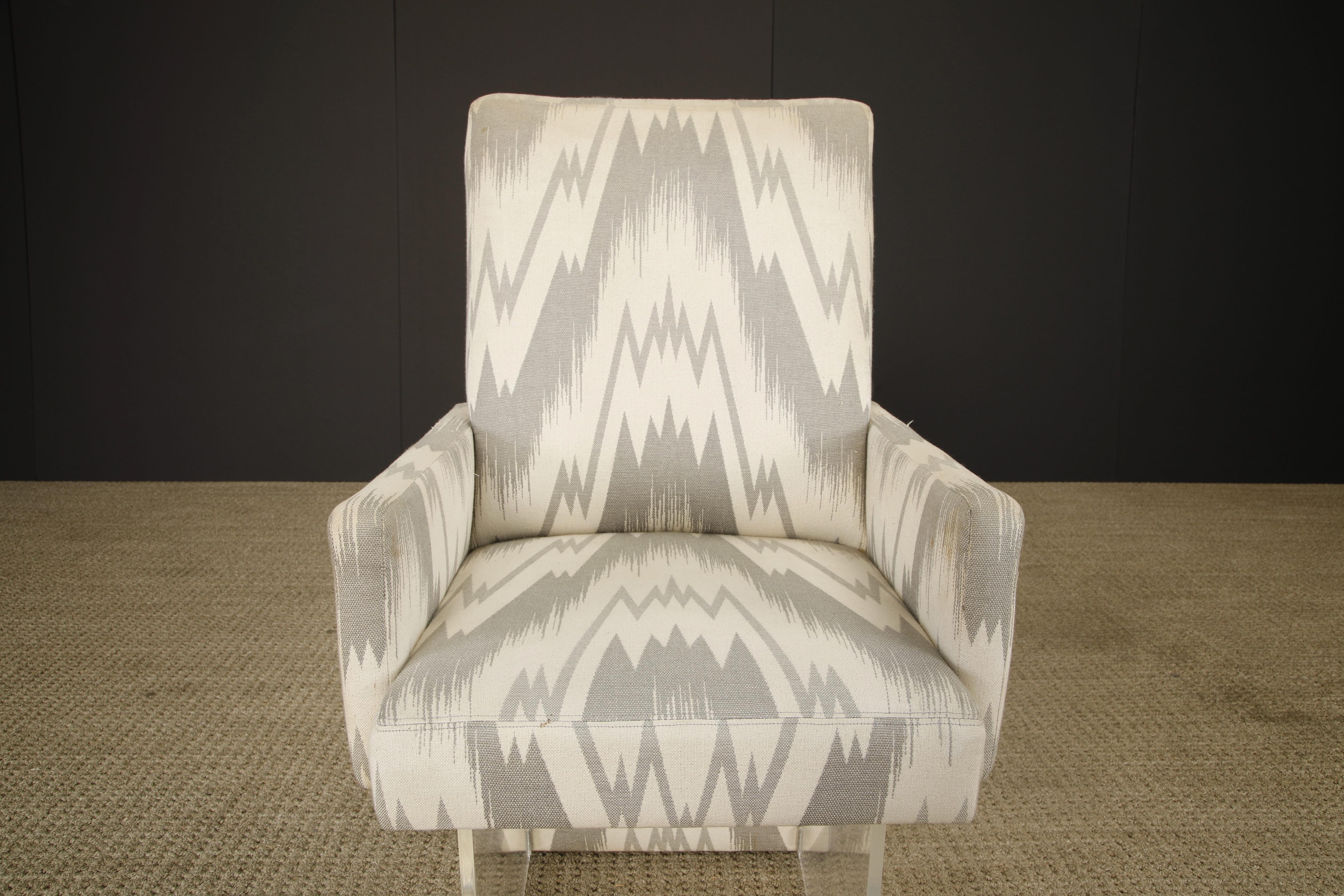 Pair of Vladimir Kagan 'Clos' Lucite Armchairs, circa 1970s, Signed For Sale 1