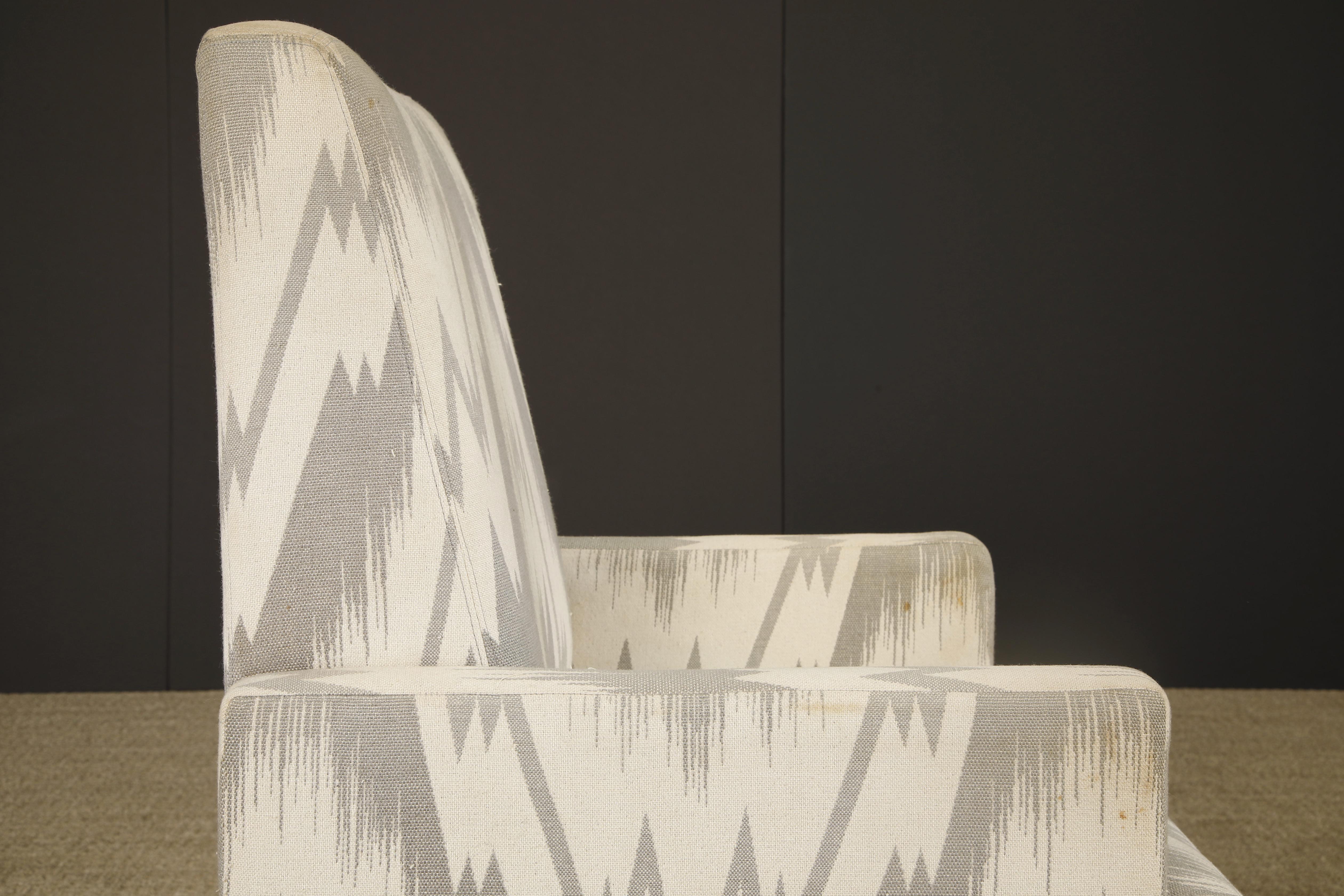 Pair of Vladimir Kagan 'Clos' Lucite Armchairs, circa 1970s, Signed For Sale 10