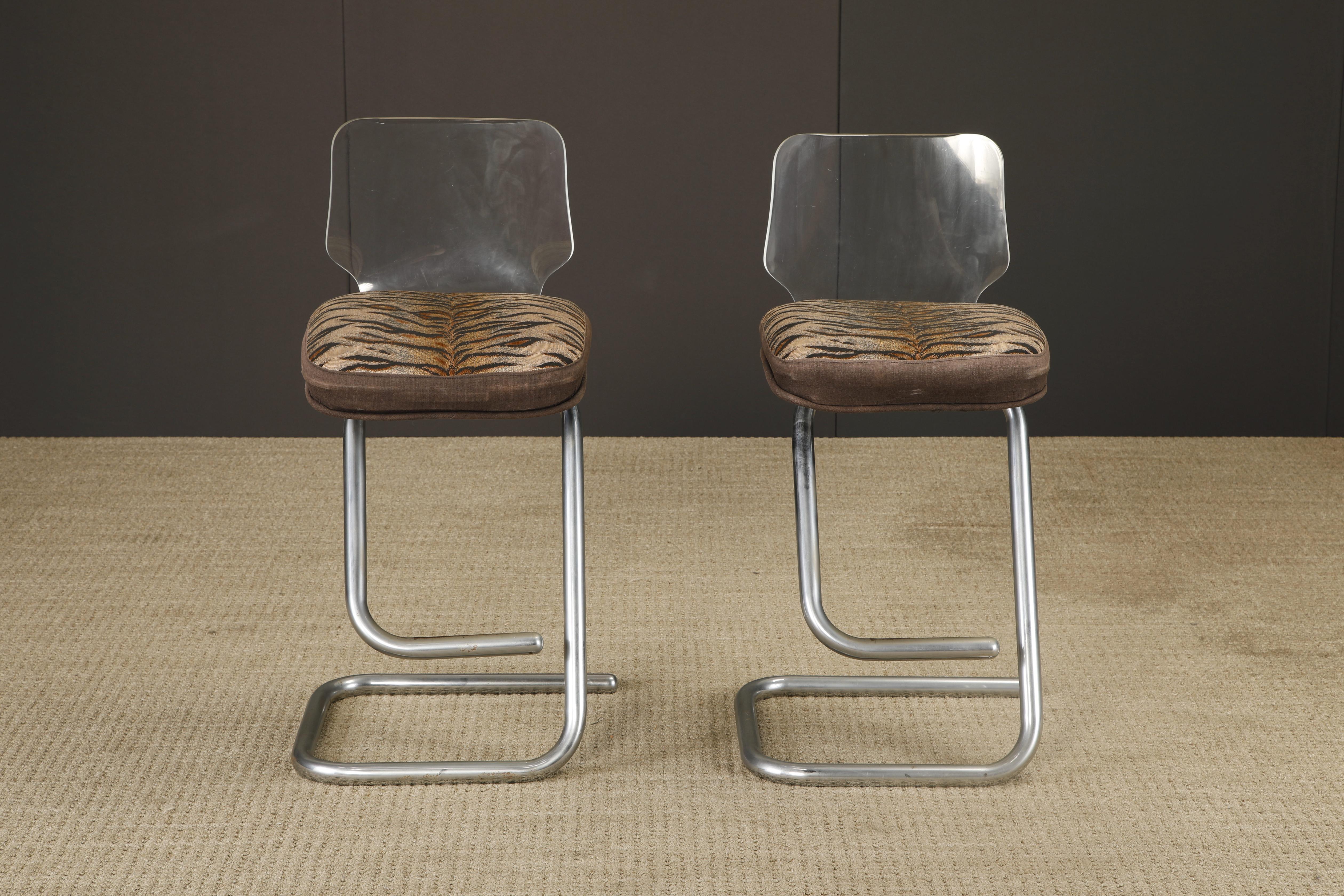 Post-Modern Pair of Lucite and Chrome Barstools by Luigi Bardini for Miniforms Italy, 1970s For Sale