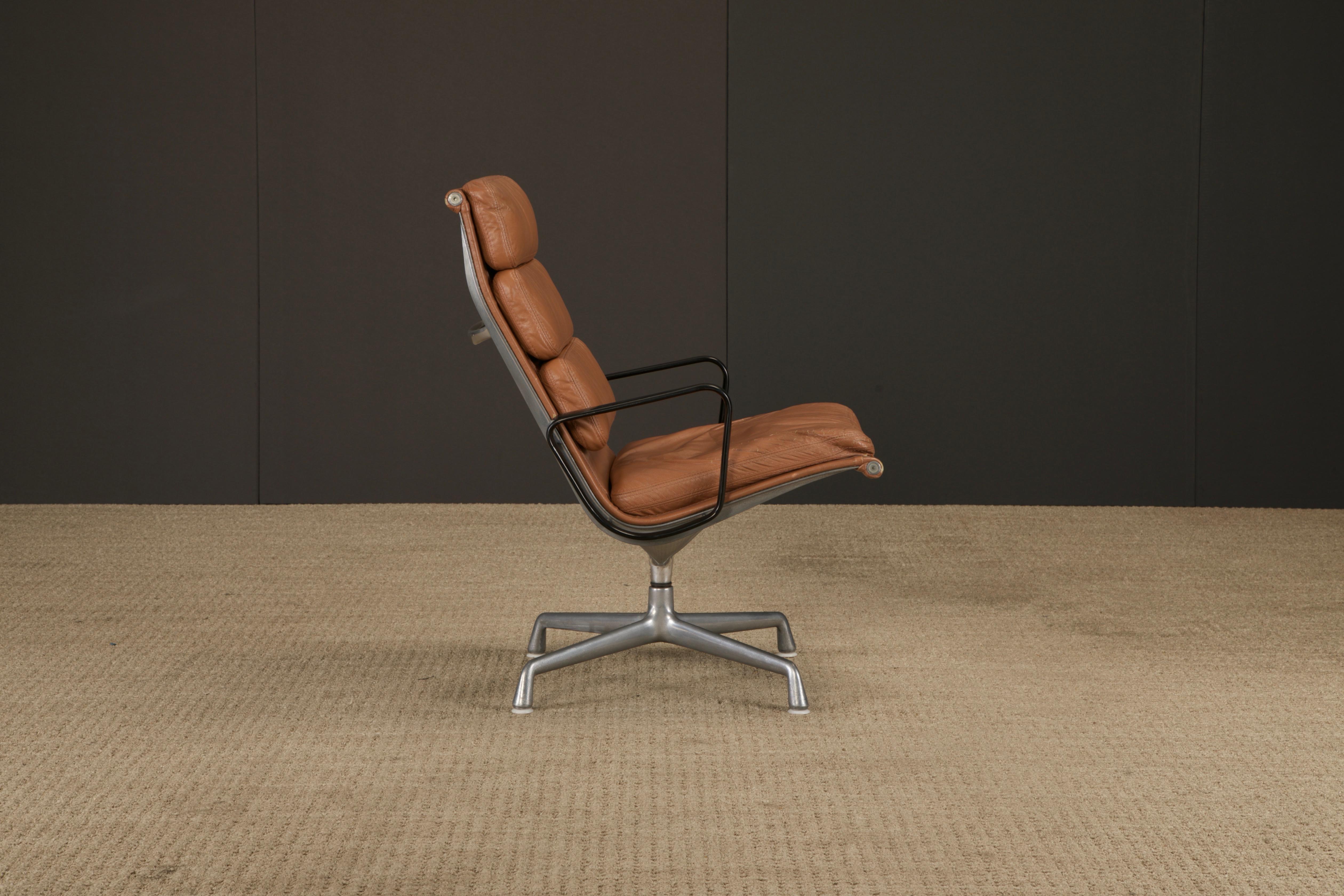 1970er Modell 'EA-416' Soft Pad Chair von Charles Eames für Herman Miller, signiert im Angebot 5