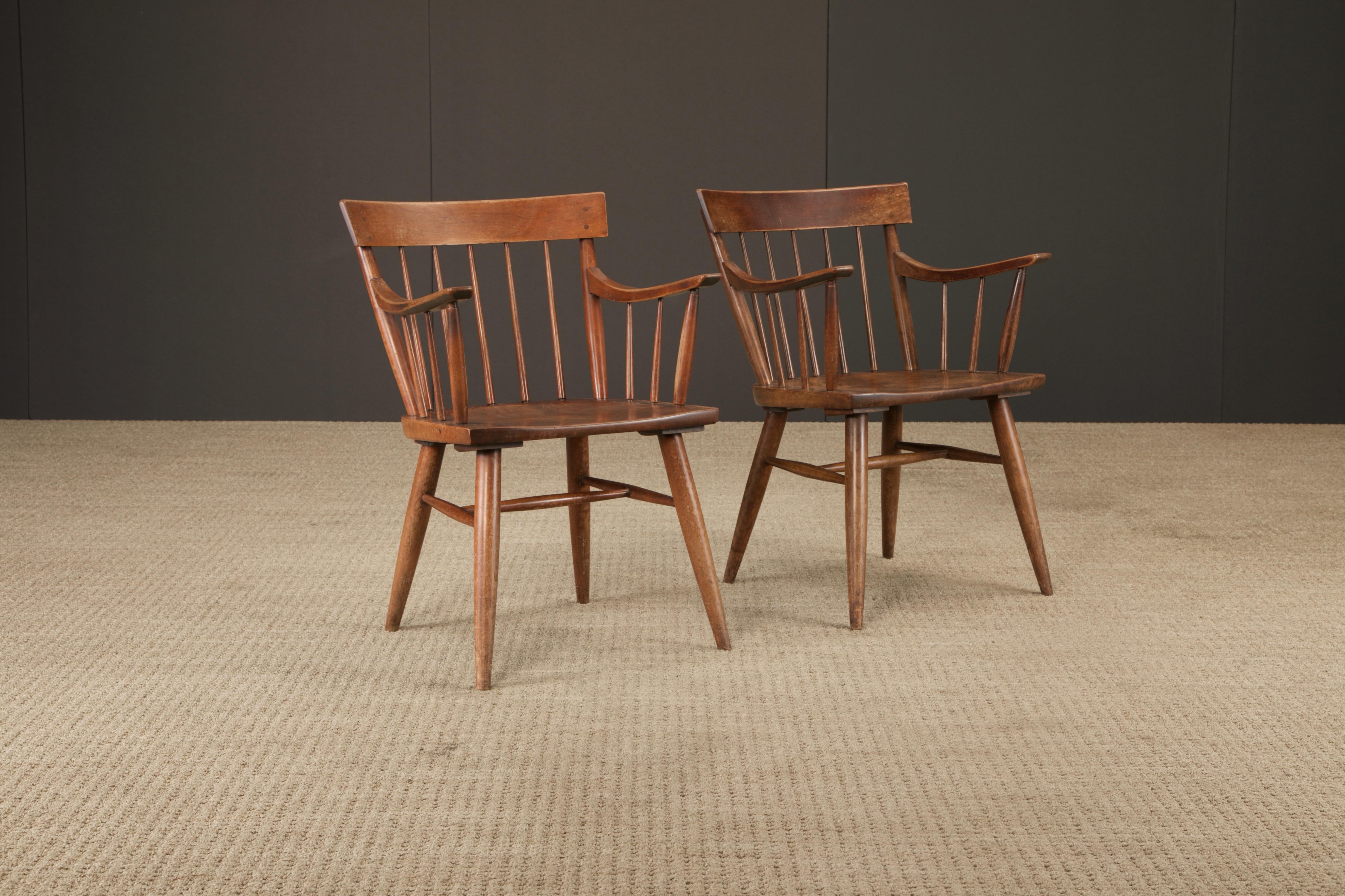 Fauteuils à dossier en cerisier massif du milieu du siècle de Willett Furniture Company en vente 1