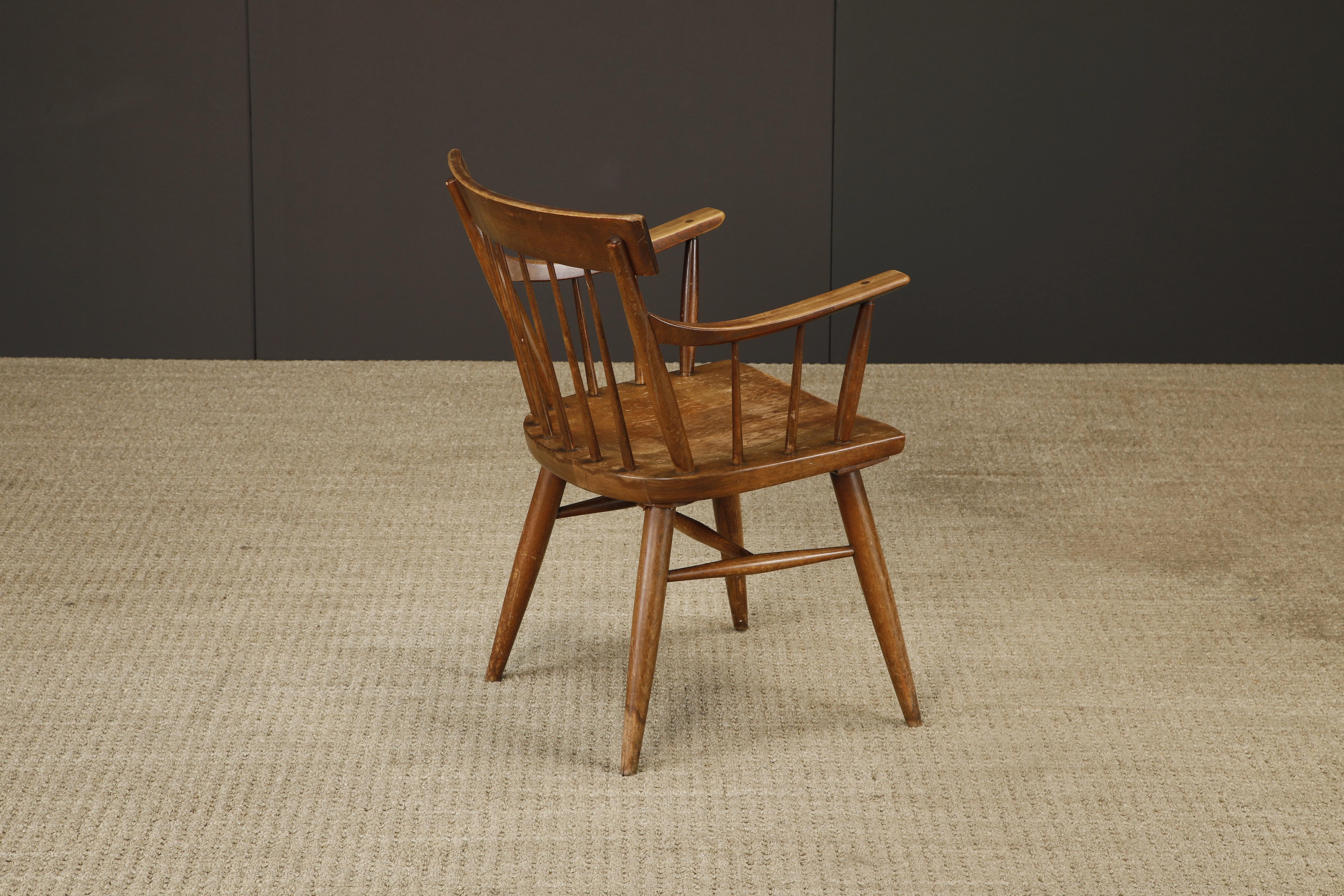 Fauteuils à dossier en cerisier massif du milieu du siècle de Willett Furniture Company en vente 10