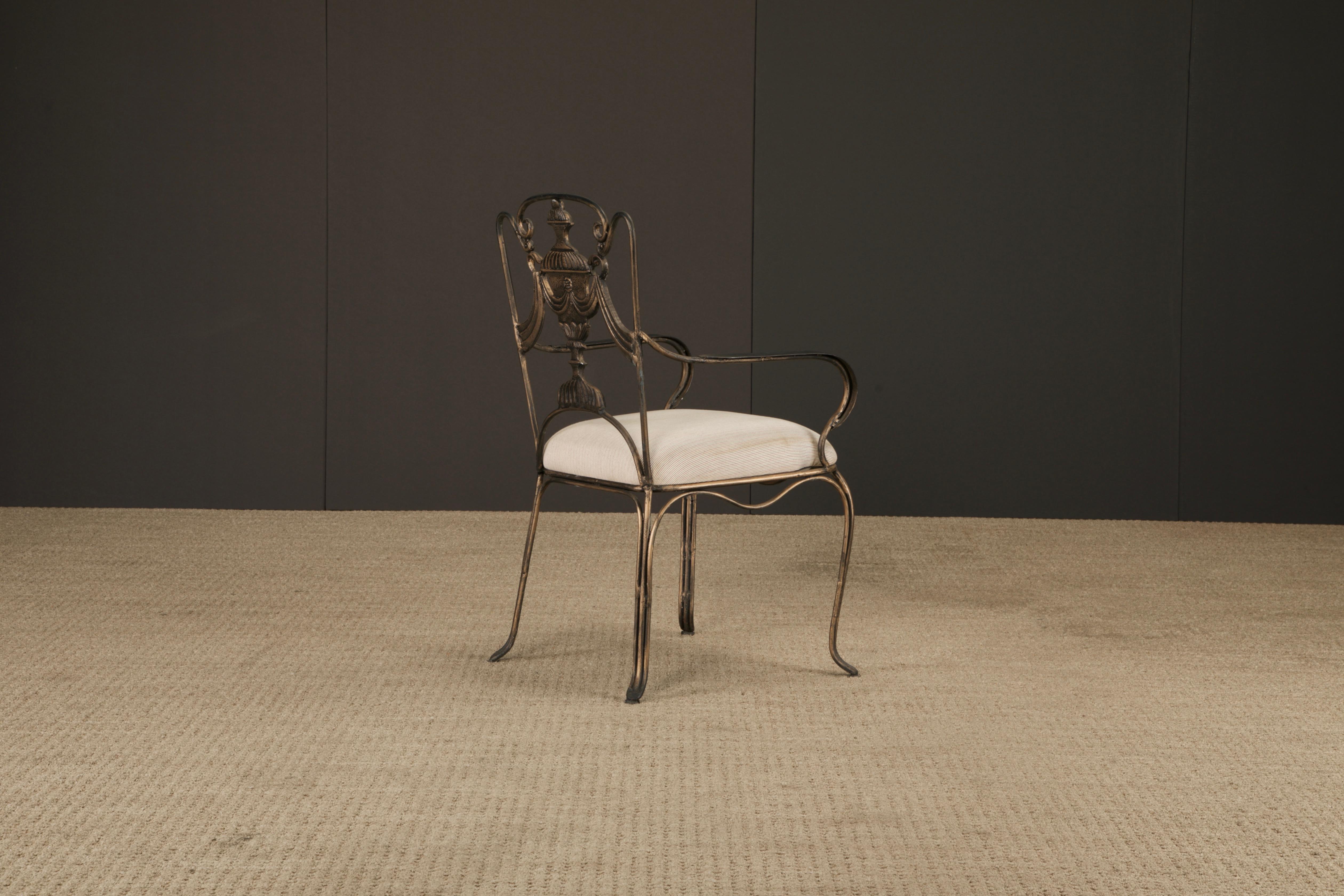 Ensemble de quatre fauteuils en fer de style néoclassique avec dossier en forme d'urne, France, années 1940 en vente 10