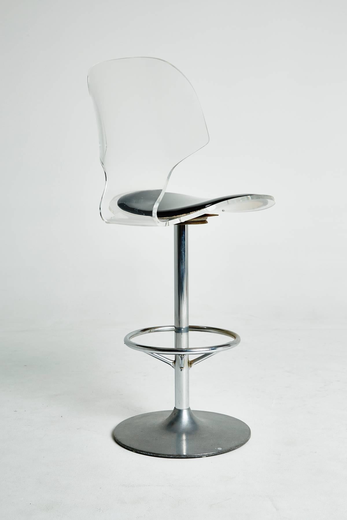 Swiveling Lucite Bar Stools in the Style of Charles Hollis Jones In Excellent Condition In Los Angeles, CA