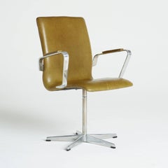 Used Leather Oxford Swivel Chairs by Arne Jacobsen for Fritz Hansen, 1973, Signed