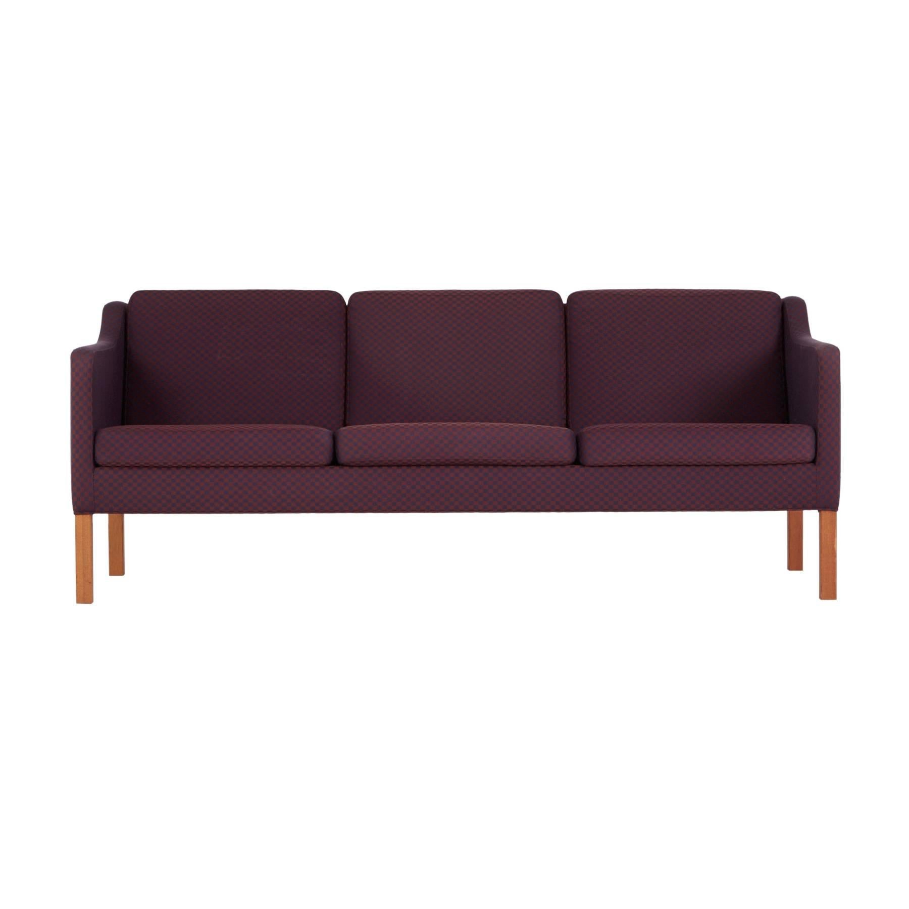 Model 2523 Sofa by Børge Mogensen for Fredericia Stolefabrik w Original Labels