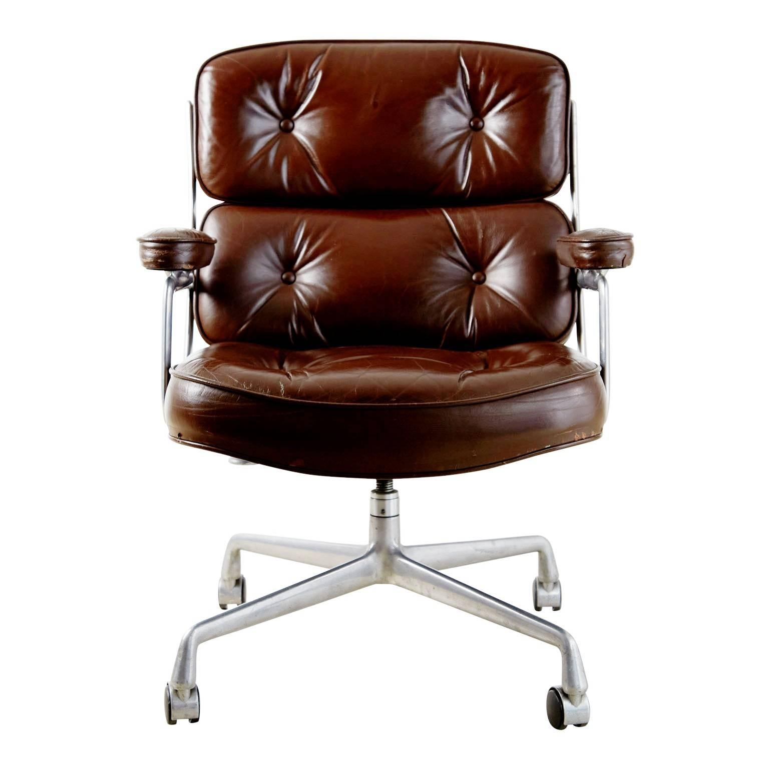 brown leather eames office chair