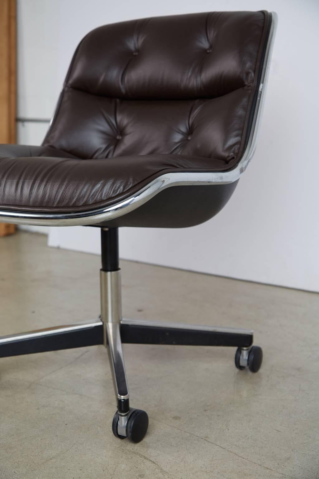 Late 20th Century Charles Pollock for Knoll Dark Brown Leather Executive Desk Chair, circa 1980