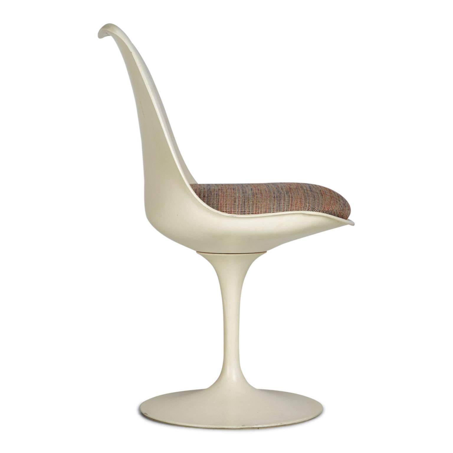 Late 20th Century Eero Saarinen His and Hers Tulip Chairs for Knoll International, circa 1970