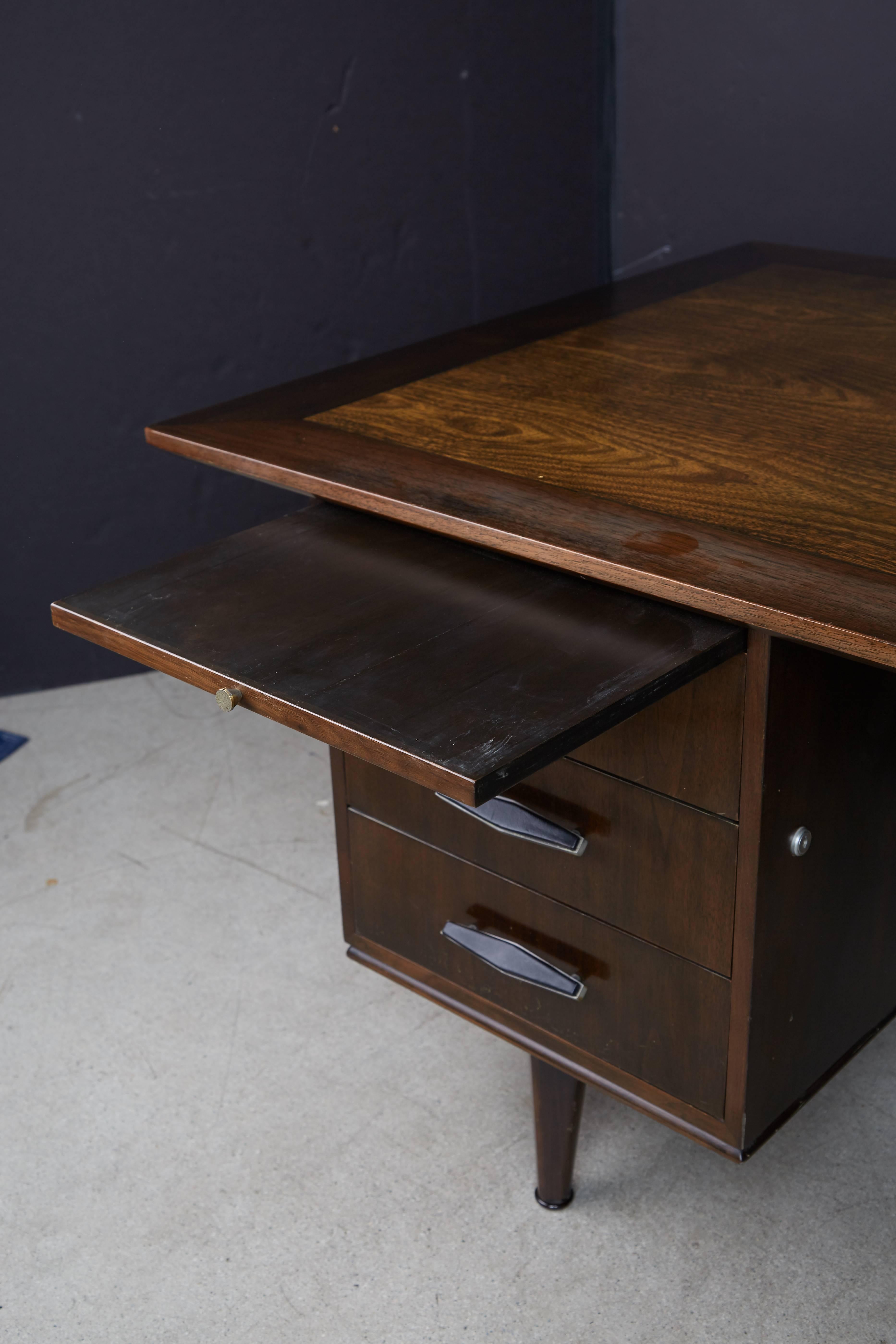 Mid-20th Century Large Executive Desk with Carved Reliefs by Maurice Bailey for Monteverdi-Young
