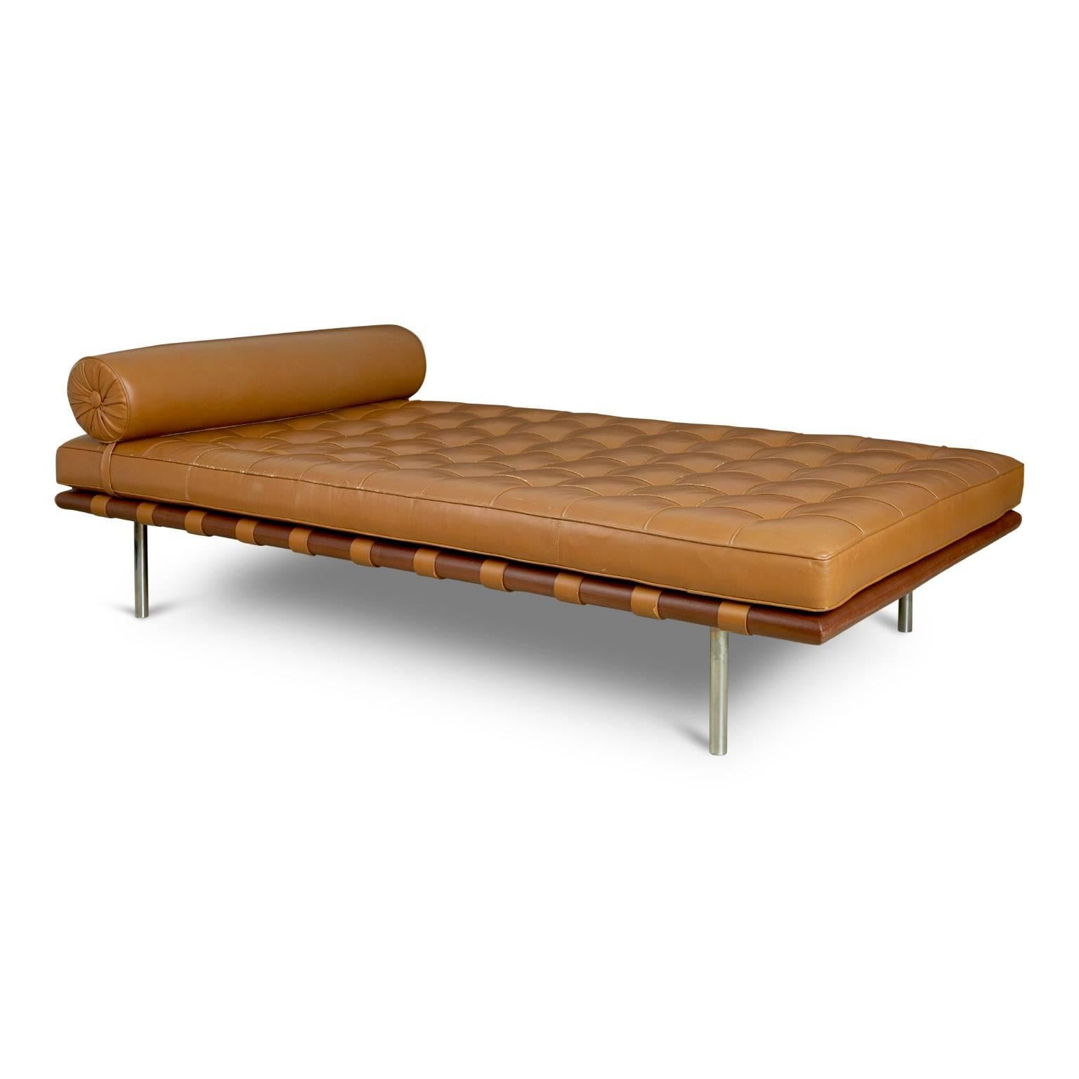 Mid-Century Modern Barcelona Daybed by Mies Van Der Rohe for Knoll International, Date Stamped 1977